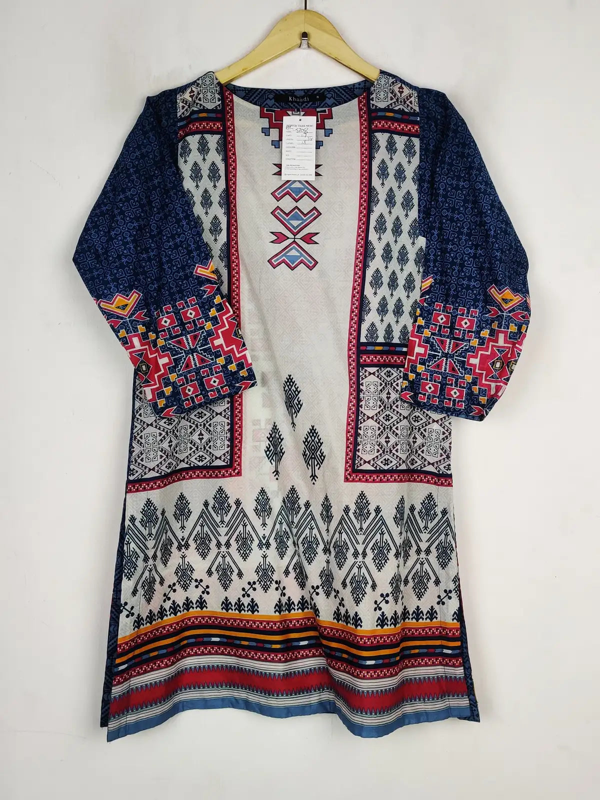 Buy online pre-used pre-loved 100% authentic & Original branded Khaadi (BK-5208) available in Pakistan. Top international brands avilable.