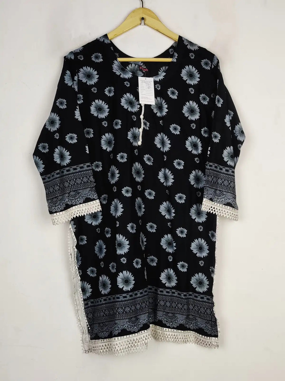Buy online pre-used pre-loved 100% authentic & Original branded Baba Posh (BK-5227) available in Pakistan. Top international brands avilable.