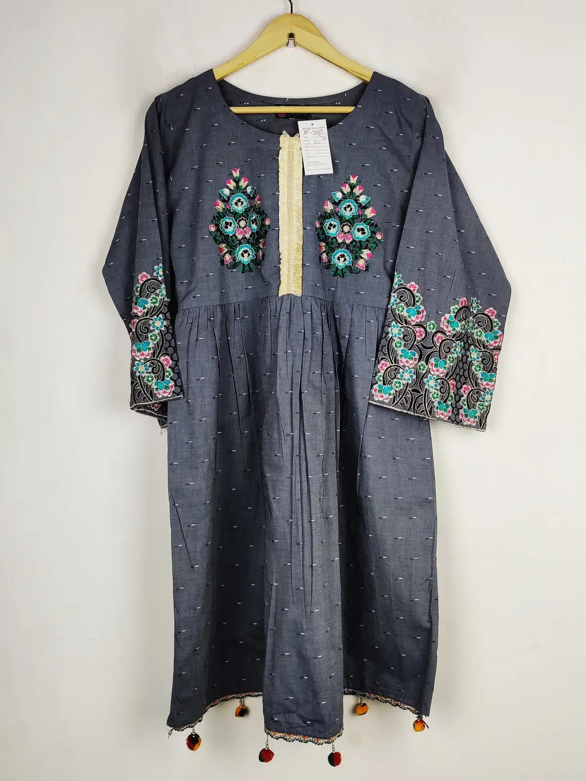 Buy online pre-used pre-loved 100% authentic & Original branded Jng Collection (BK-5267) available in Pakistan. Top international brands avilable.