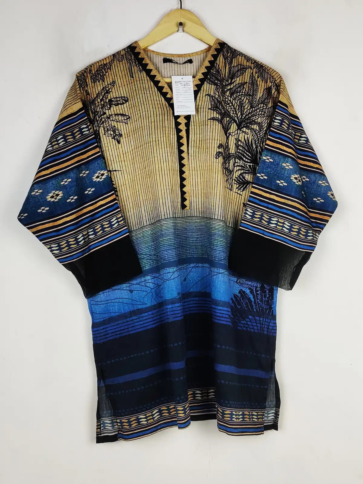 Buy online pre-used pre-loved 100% authentic & Original branded Khaadi (BK-5280) available in Pakistan. Top international brands avilable.