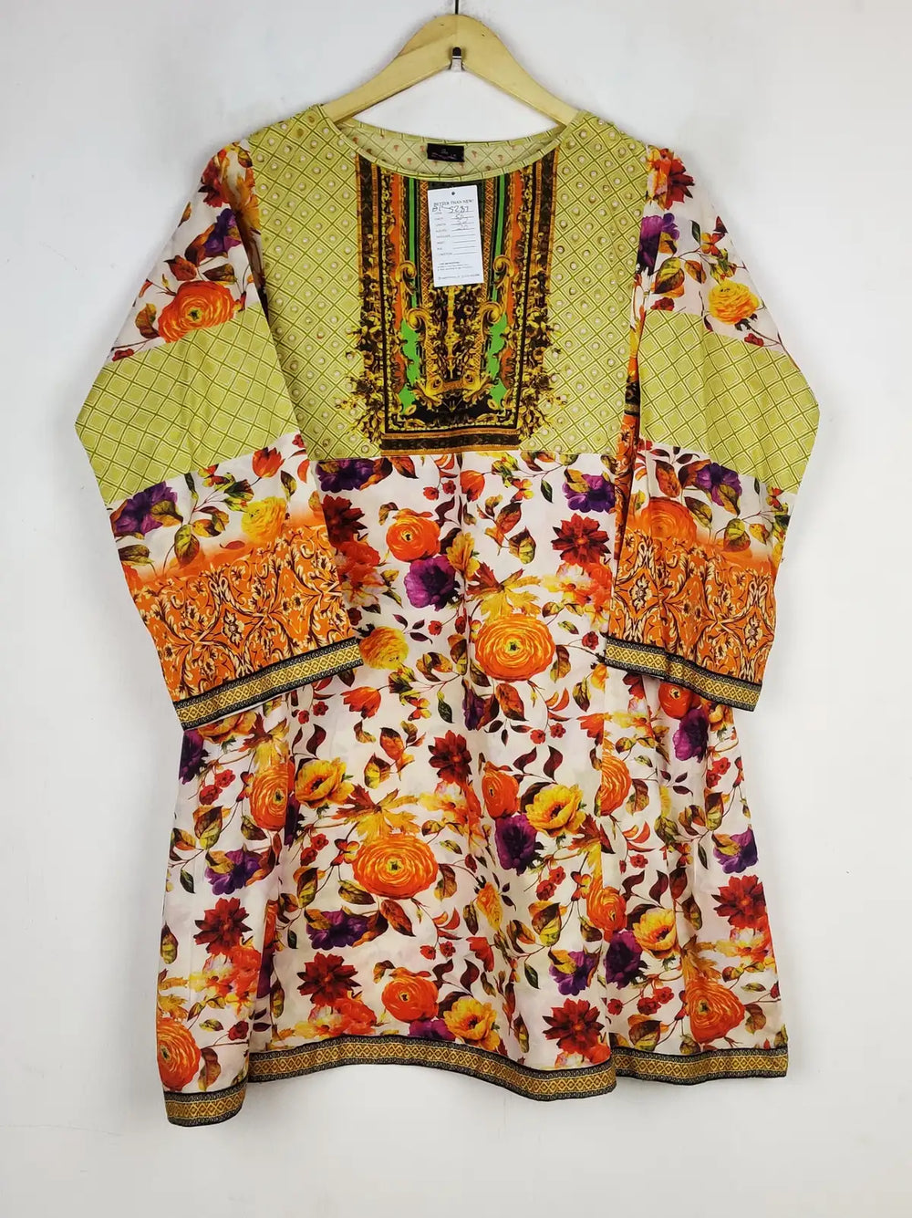 Buy online pre-used pre-loved 100% authentic & Original branded She Posh (BK-5287) available in Pakistan. Top international brands avilable.