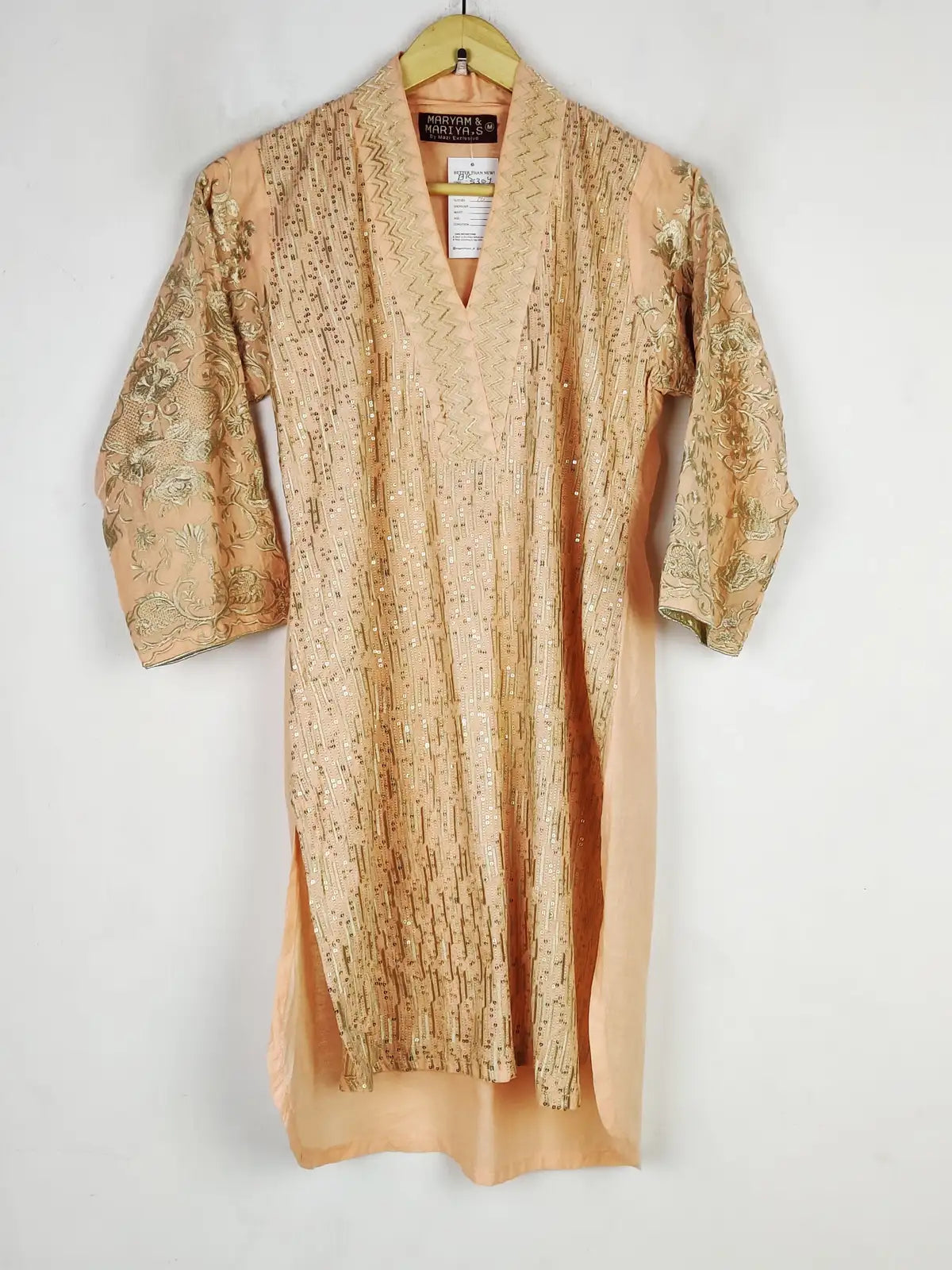 Buy online pre-used pre-loved 100% authentic & Original branded Merriam Maria (BK-5304) available in Pakistan. Top international brands avilable.