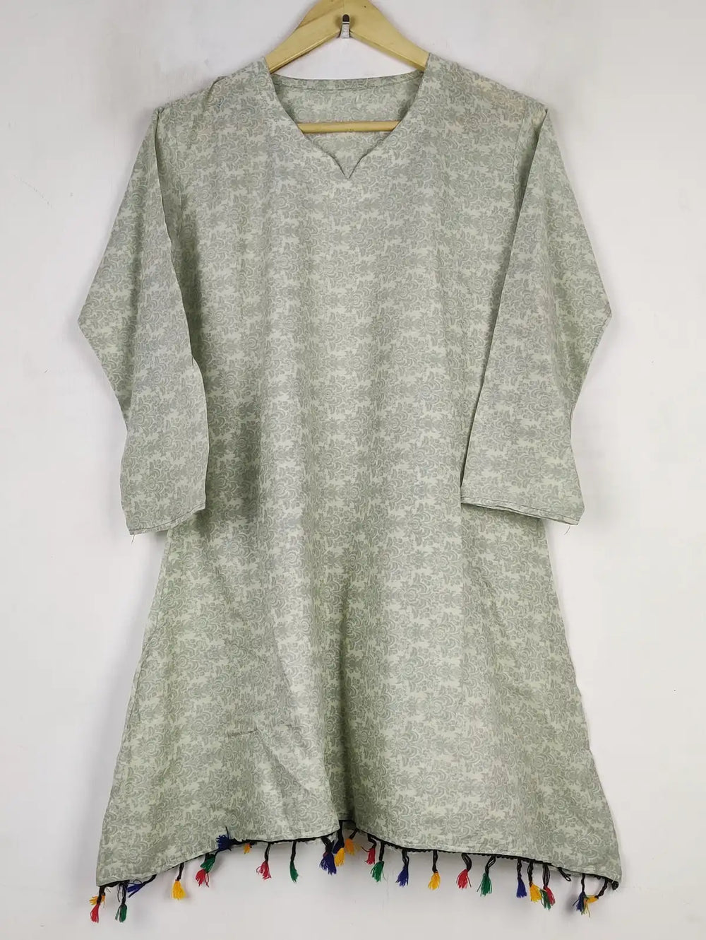 Buy online pre-used pre-loved 100% authentic & Original branded Unknown Brand (BK-5430) available in Pakistan. Top international brands avilable.