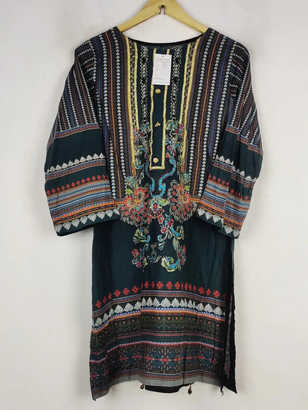 Buy online pre-used pre-loved 100% authentic & Original branded Unknown Brand (BK-5459) available in Pakistan. Top international brands avilable.