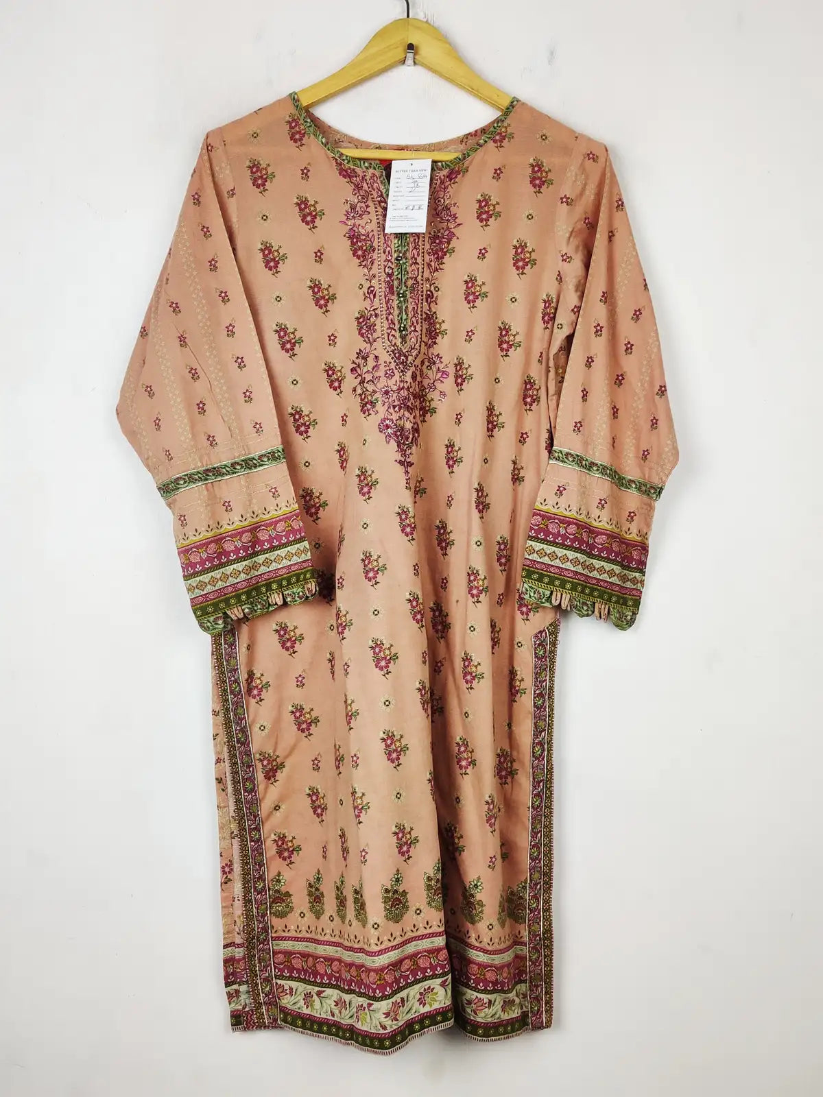 Buy online pre-used pre-loved 100% authentic & Original branded Zeen (BK-5544) available in Pakistan. Top international brands avilable.