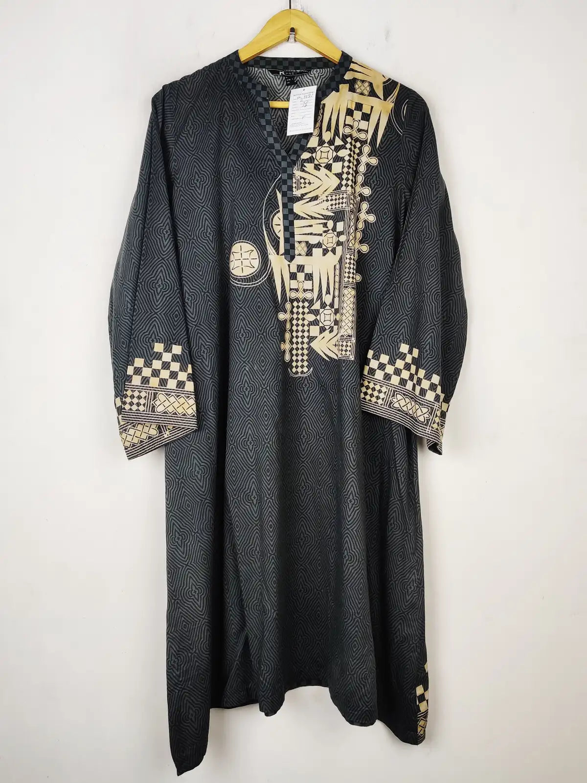 Buy online pre-used pre-loved 100% authentic & Original branded Nishat (BK-5587) available in Pakistan. Top international brands avilable.