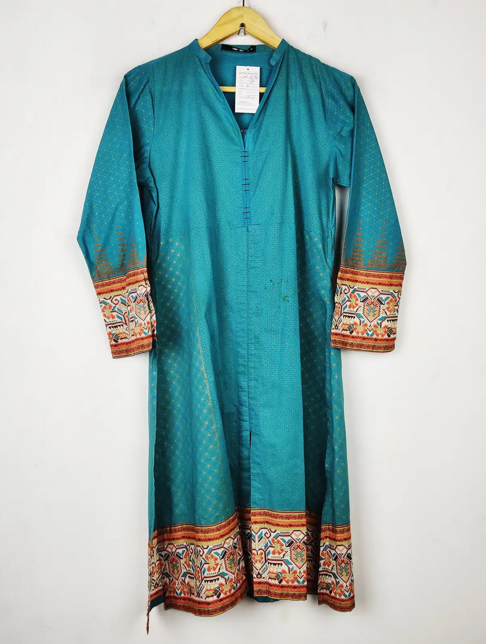 Buy online pre-used pre-loved 100% authentic & Original branded Khaadi (BK-5592) available in Pakistan. Top international brands avilable.