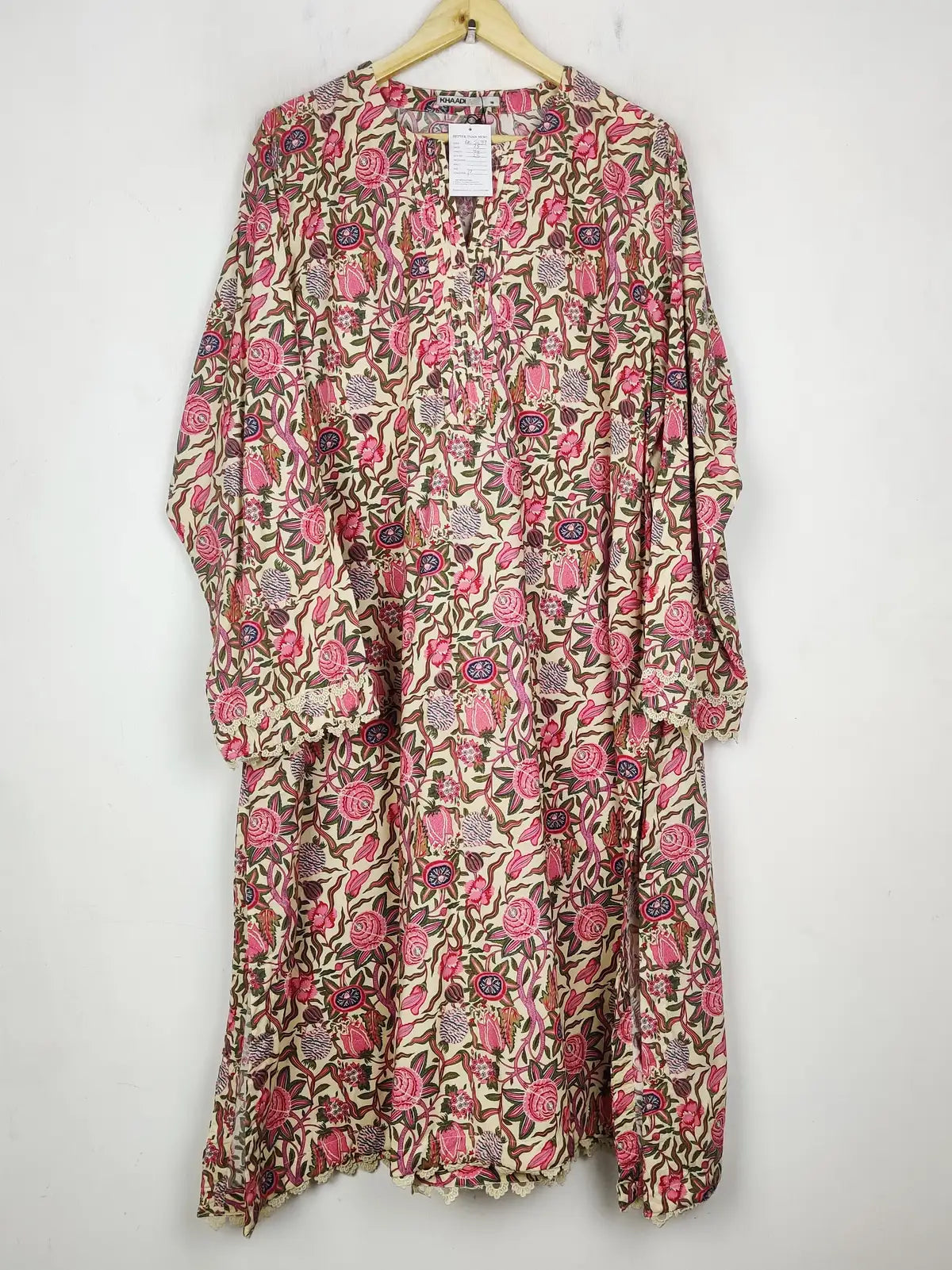 Buy online pre-used pre-loved 100% authentic & Original branded Khaadi (BK-5639) available in Pakistan. Top international brands avilable.