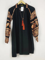 Buy online pre-used pre-loved 100% authentic & Original branded Akhrot (BK-5644) available in Pakistan. Top international brands avilable.