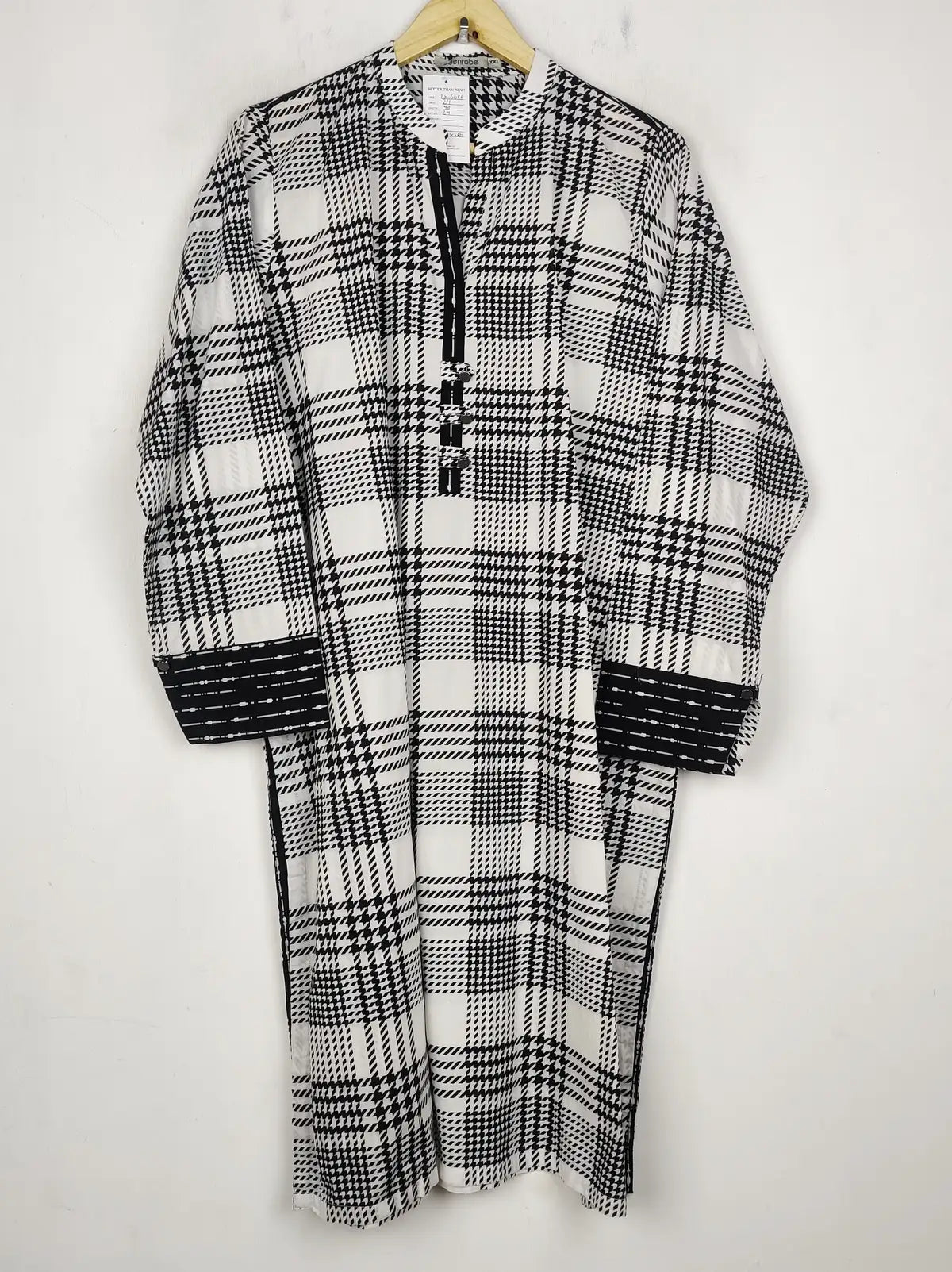 Buy online pre-used pre-loved 100% authentic & Original branded Edenrobe (BK-5688) available in Pakistan. Top international brands avilable.