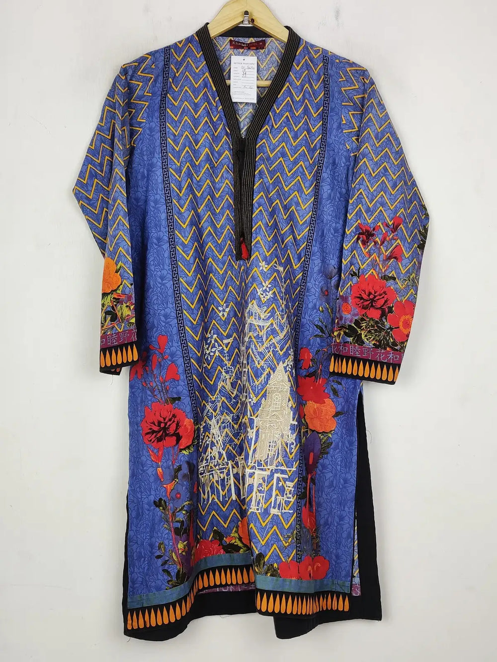 Buy online pre-used pre-loved 100% authentic & Original branded Khaadi (BK-5690) available in Pakistan. Top international brands avilable.