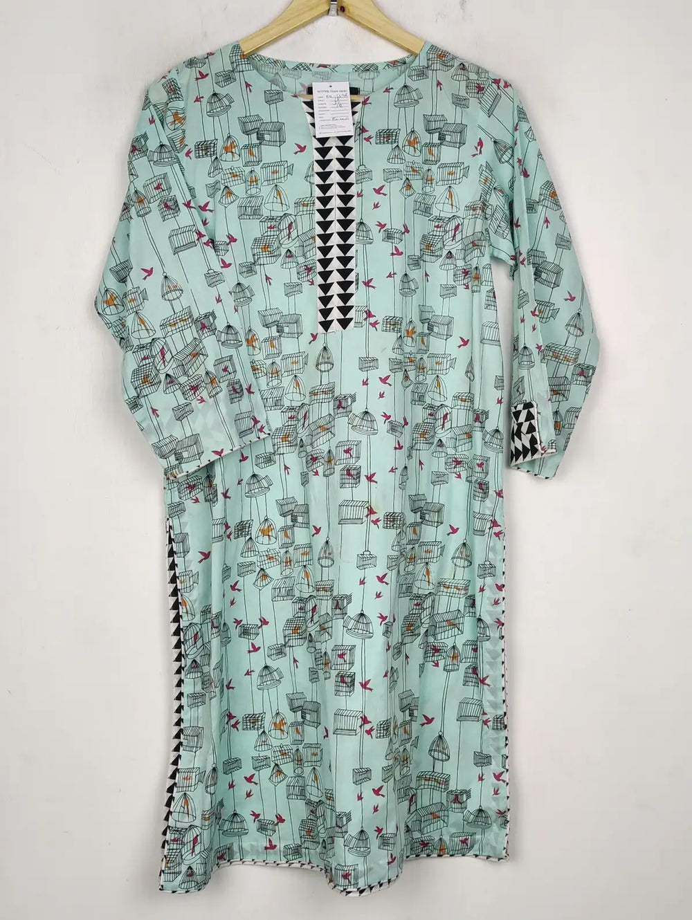 Buy online pre-used pre-loved 100% authentic & Original branded East Breakout (BK-5698) available in Pakistan. Top international brands avilable.