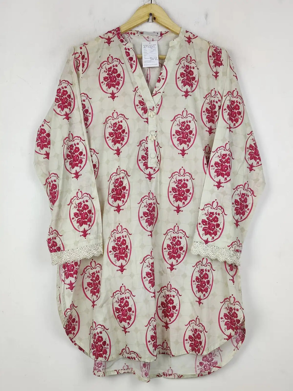 Buy online pre-used pre-loved 100% authentic & Original branded Khaadi (BK-5845) available in Pakistan. Top international brands avilable.