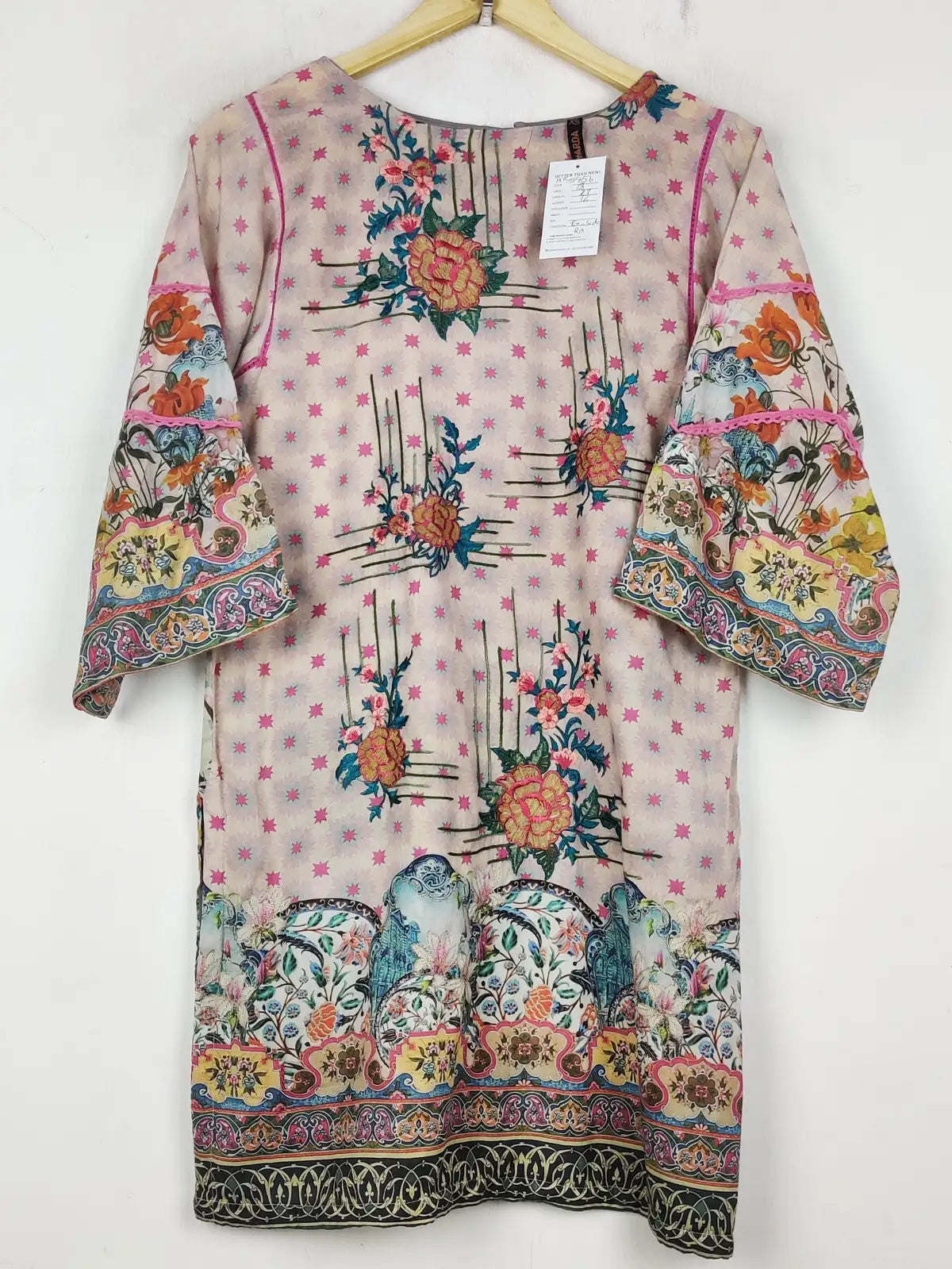 Buy online pre-used pre-loved 100% authentic & Original branded Warda (BK-5856) available in Pakistan. Top international brands avilable.