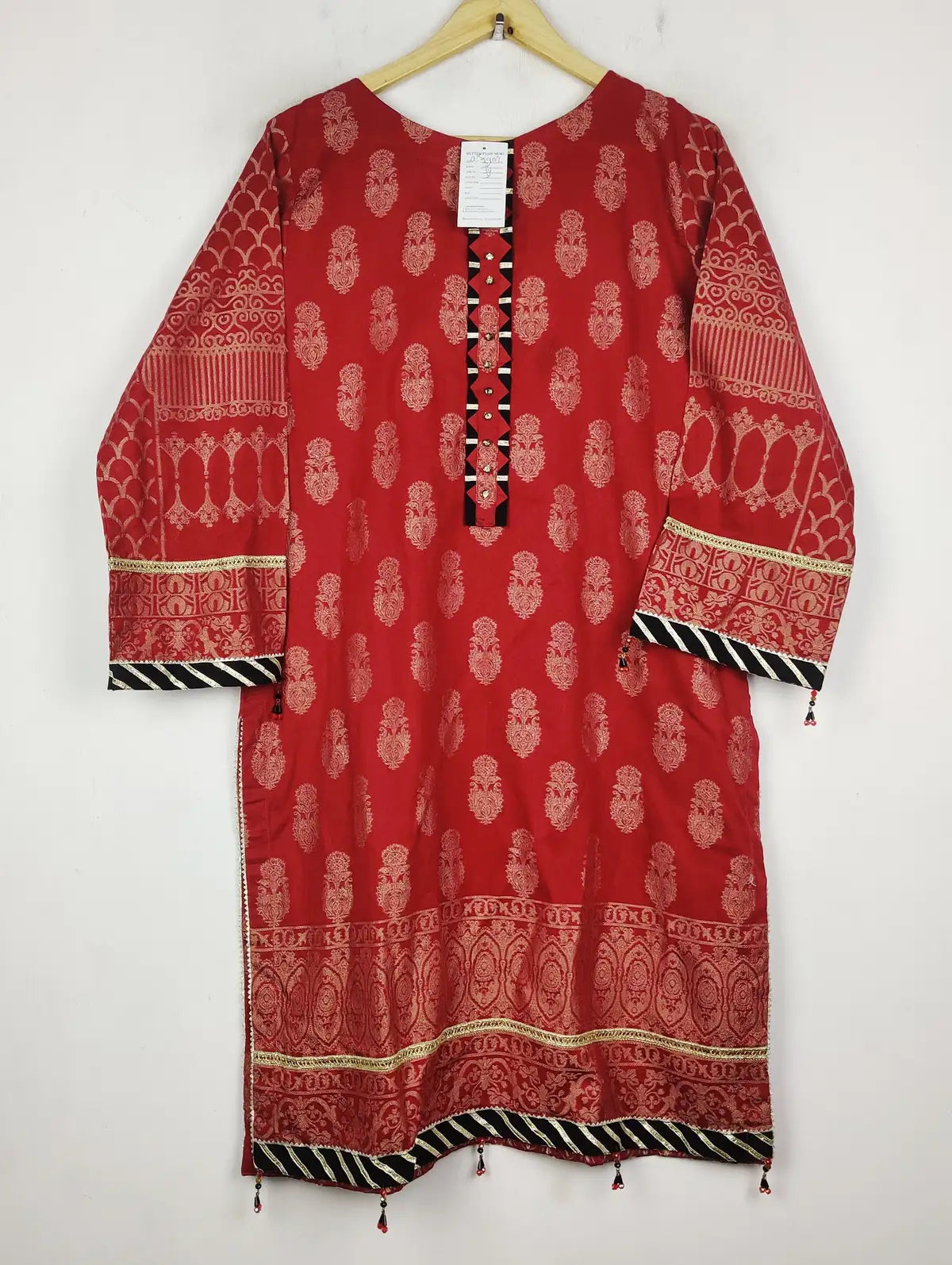 Buy online pre-used pre-loved 100% authentic & Original branded Bin Saeed (BK-5907) available in Pakistan. Top international brands avilable.