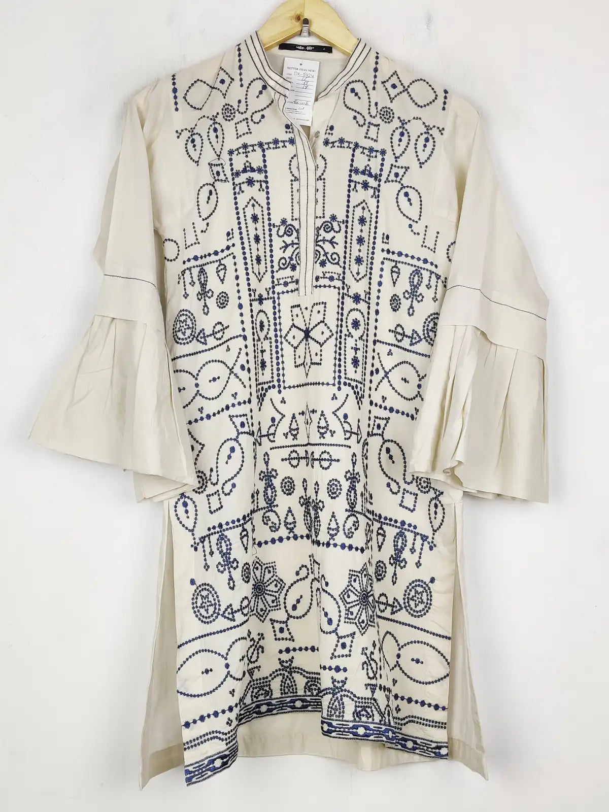 Buy online pre-used pre-loved 100% authentic & Original branded Khaadi (BK-5924) available in Pakistan. Top international brands avilable.