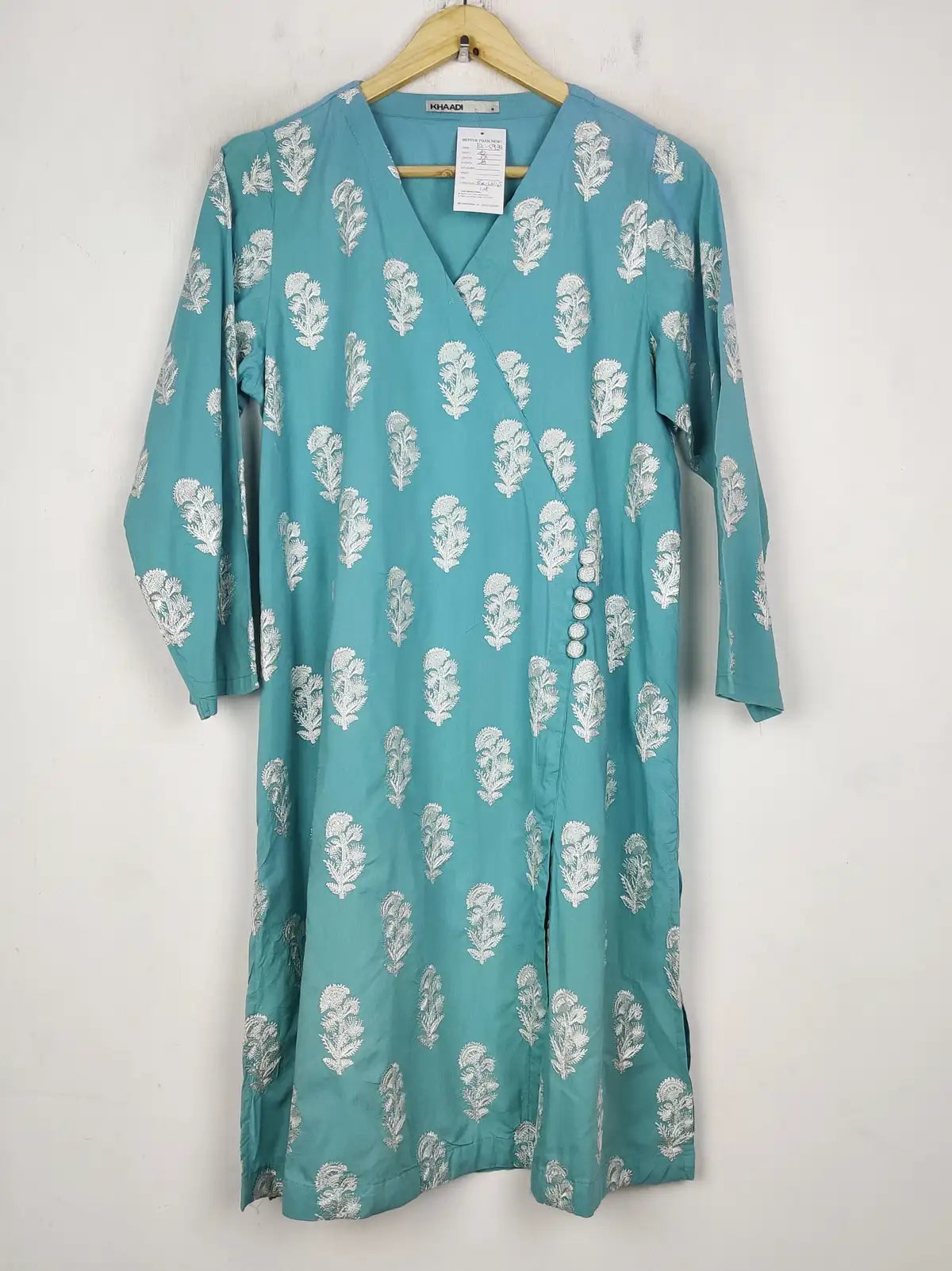 Buy online pre-used pre-loved 100% authentic & Original branded Khaadi (BK-5931) available in Pakistan. Top international brands avilable.