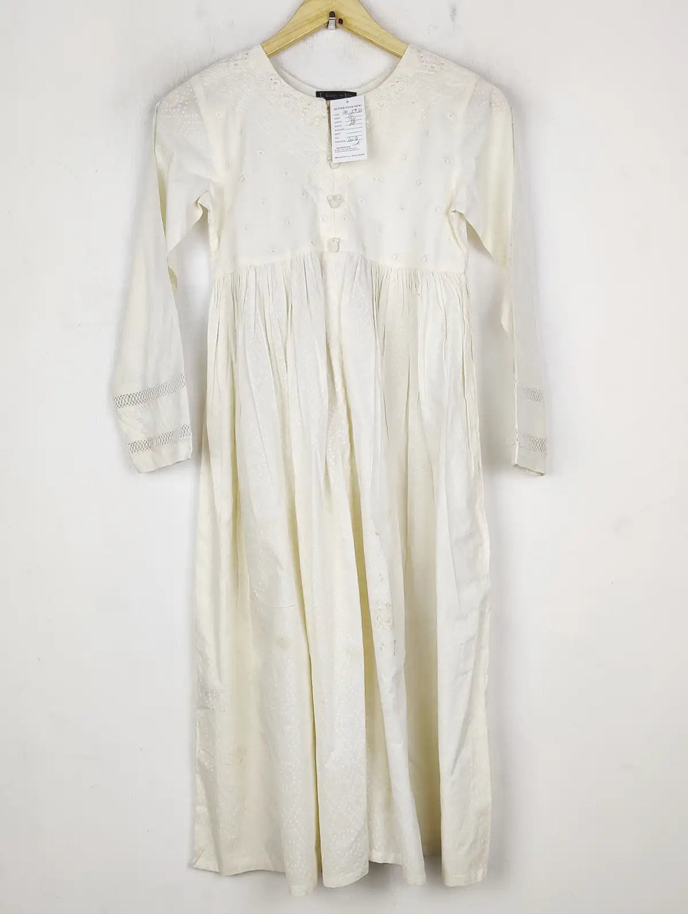 Buy online pre-used pre-loved 100% authentic & Original branded J. Pret (BK-5933) available in Pakistan. Top international brands avilable.