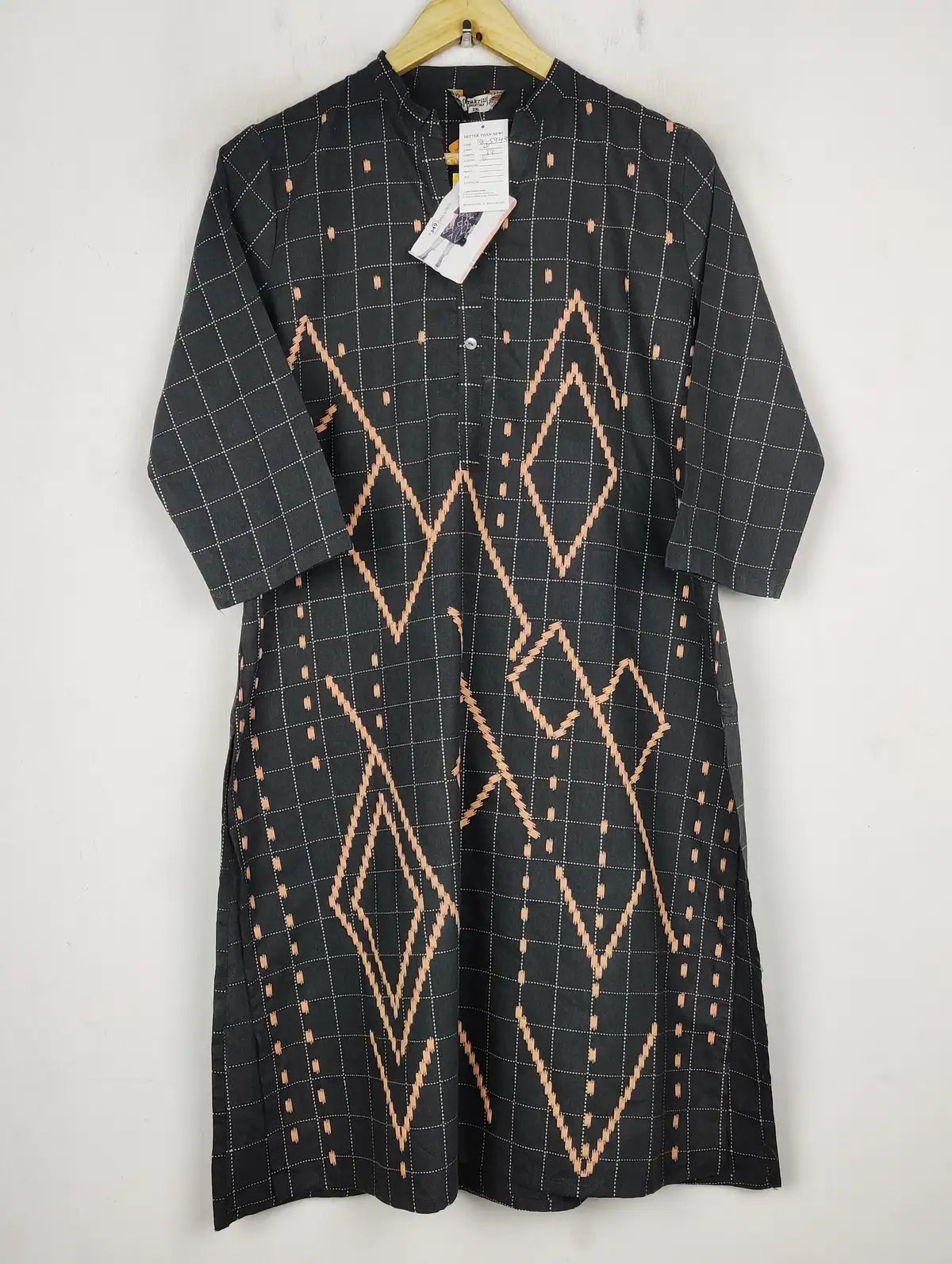 Buy online pre-used pre-loved 100% authentic & Original branded Prakriti (BK-5943) available in Pakistan. Top international brands avilable.