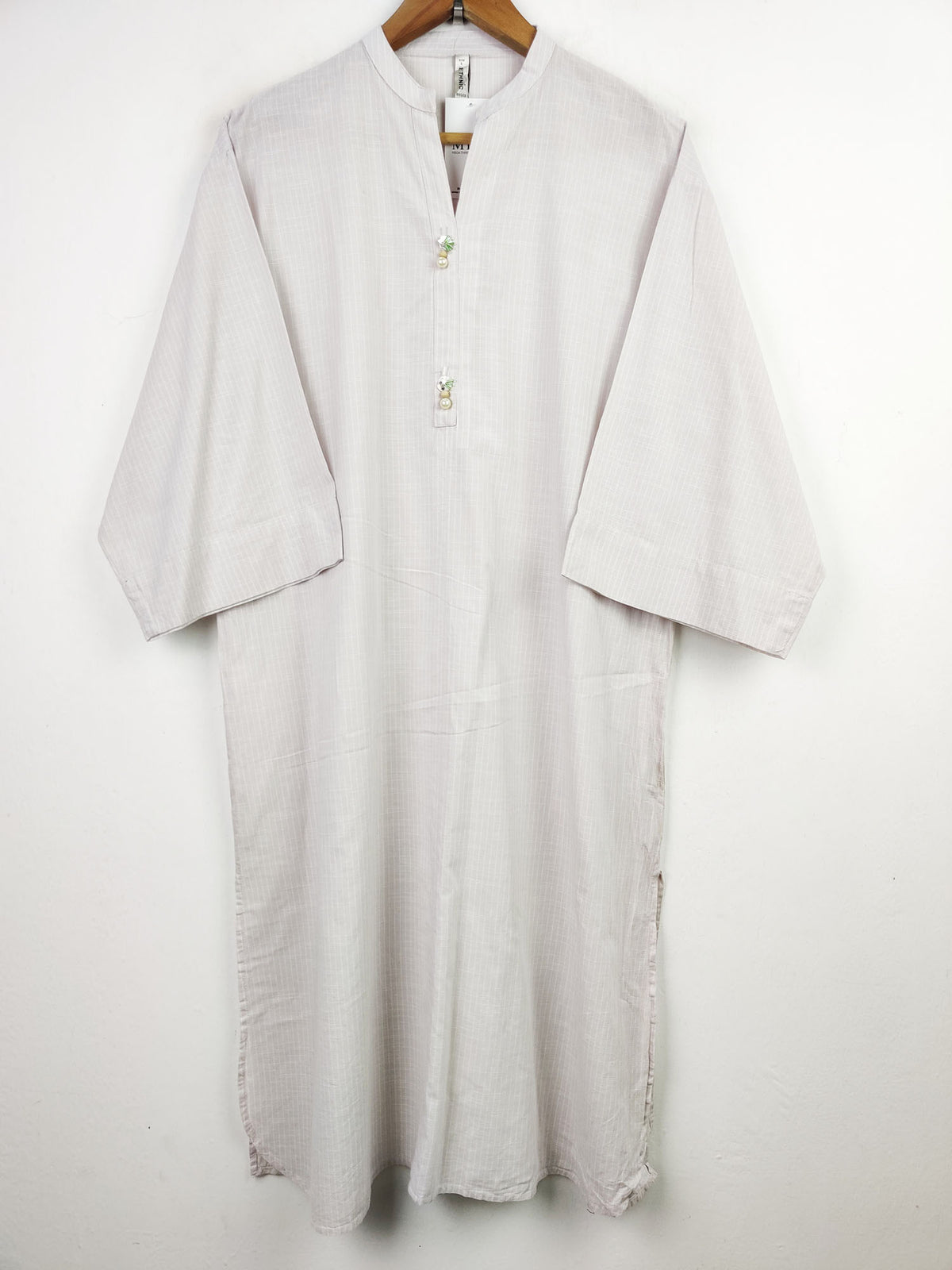 Buy online pre-used pre-loved 100% authentic & Original branded Ethnic (BK-594) available in Pakistan. Top international brands avilable.