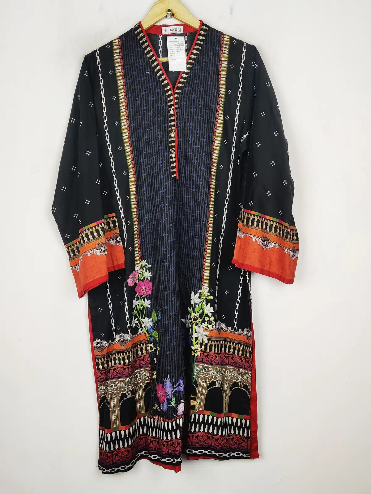 Buy online pre-used pre-loved 100% authentic & Original branded Sohaye (BK-5955) available in Pakistan. Top international brands avilable.