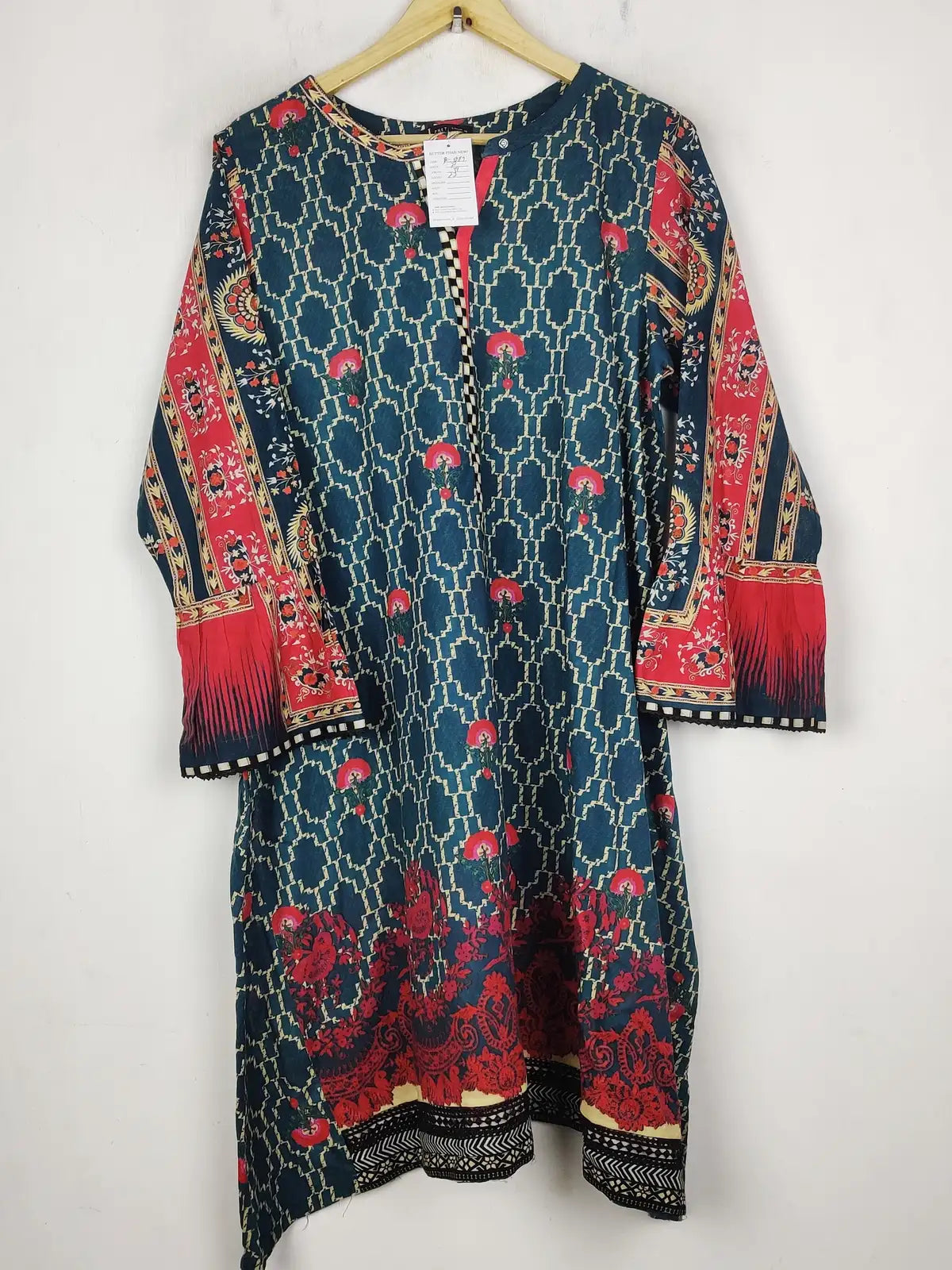 Buy online pre-used pre-loved 100% authentic & Original branded J. Pret (BK-5989) available in Pakistan. Top international brands avilable.