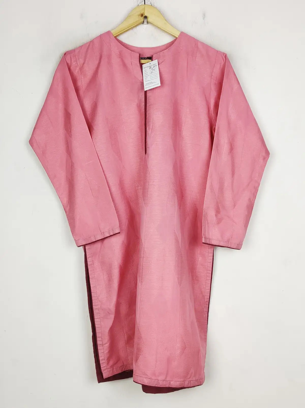 Buy online pre-used pre-loved 100% authentic & Original branded Alkaram (BK-6091) available in Pakistan. Top international brands avilable.