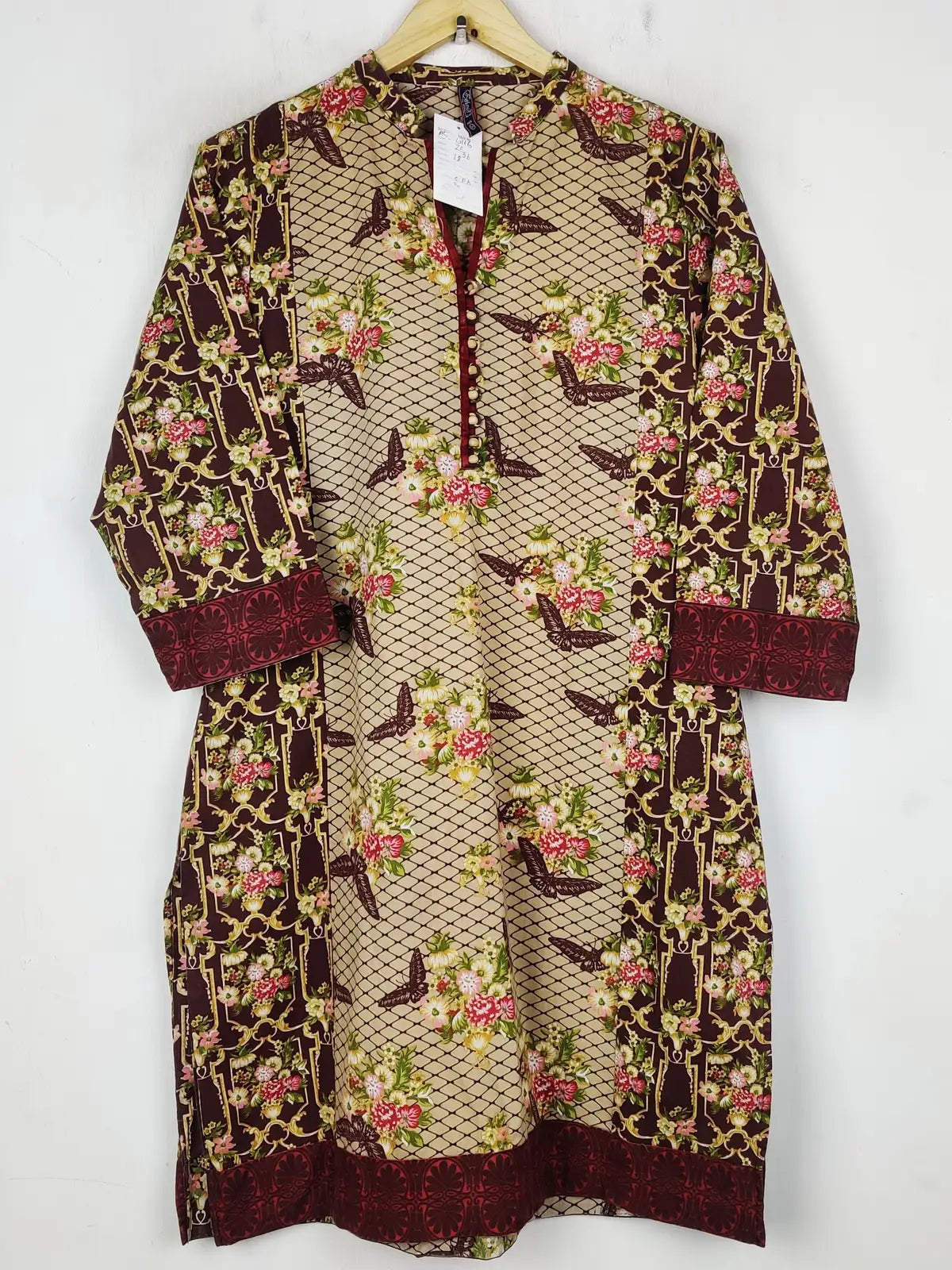 Buy online pre-used pre-loved 100% authentic & Original branded Ethnic (BK-6116) available in Pakistan. Top international brands avilable.