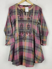 Buy online pre-used pre-loved 100% authentic & Original branded Motif (BK-6128) available in Pakistan. Top international brands avilable.
