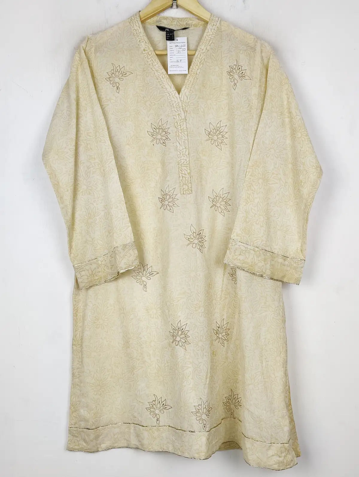 Buy online pre-used pre-loved 100% authentic & Original branded Nashat (BK-6131) available in Pakistan. Top international brands avilable.