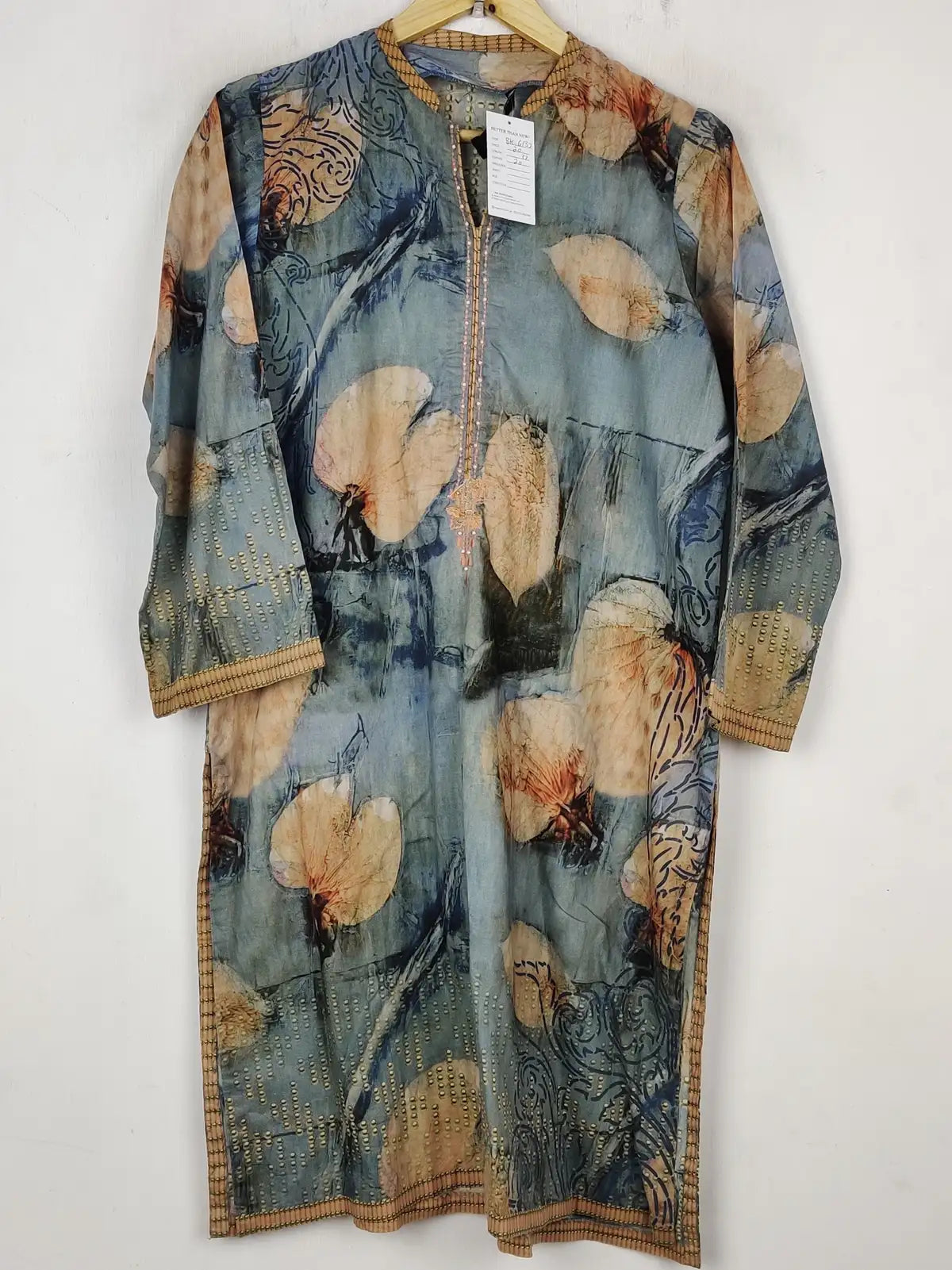 Buy online pre-used pre-loved 100% authentic & Original branded Nashat (BK-6132) available in Pakistan. Top international brands avilable.