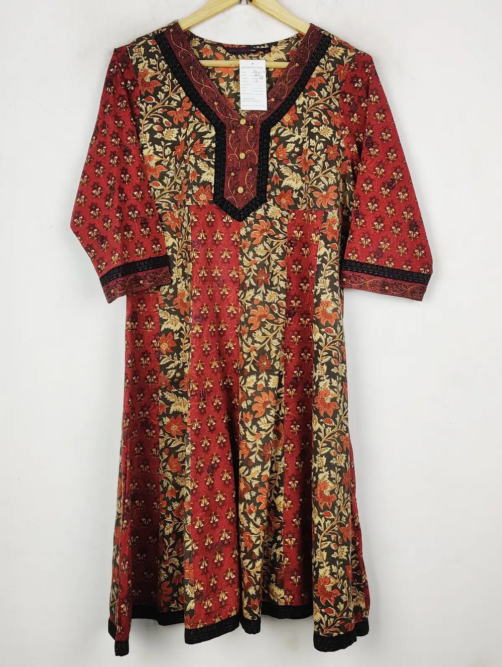 Buy online pre-used pre-loved 100% authentic & Original branded Rangmanch (BK-6134) available in Pakistan. Top international brands avilable.