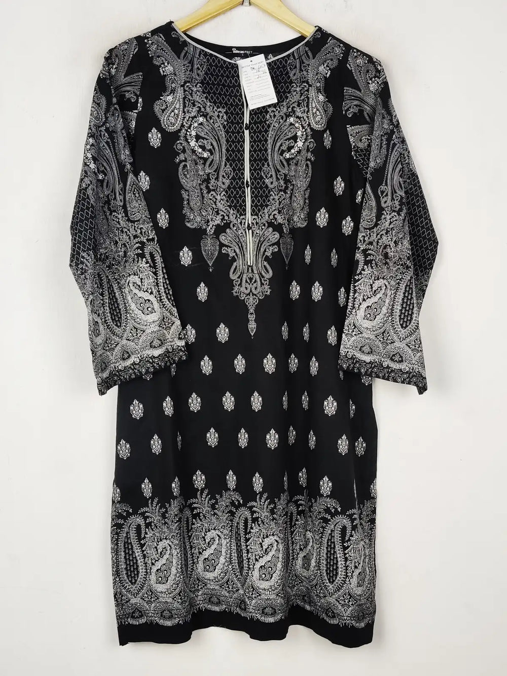 Buy online pre-used pre-loved 100% authentic & Original branded Ideas (BK-6157) available in Pakistan. Top international brands avilable.