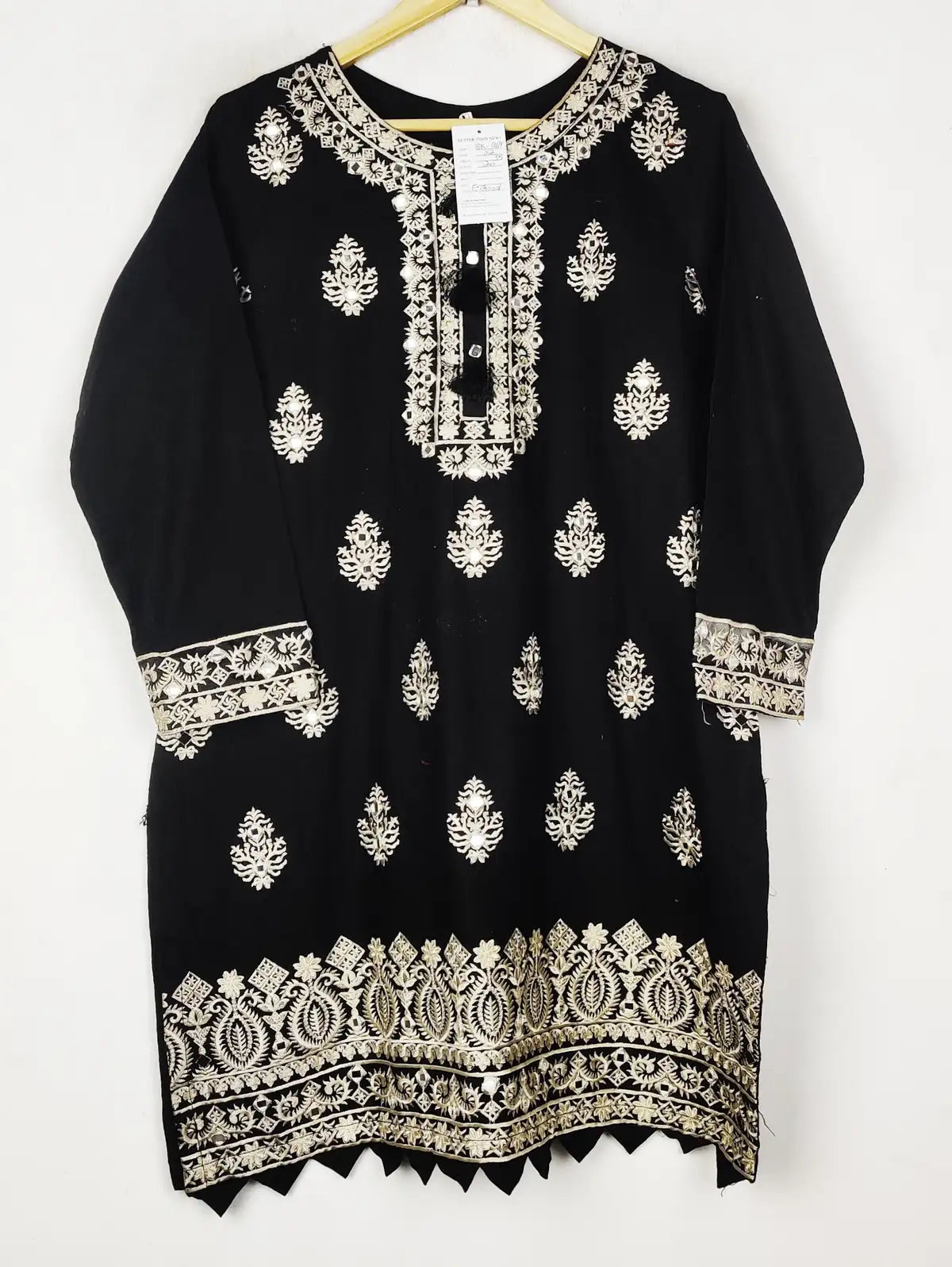Buy online pre-used pre-loved 100% authentic & Original branded Unknown Brand (BK-6164) available in Pakistan. Top international brands avilable.