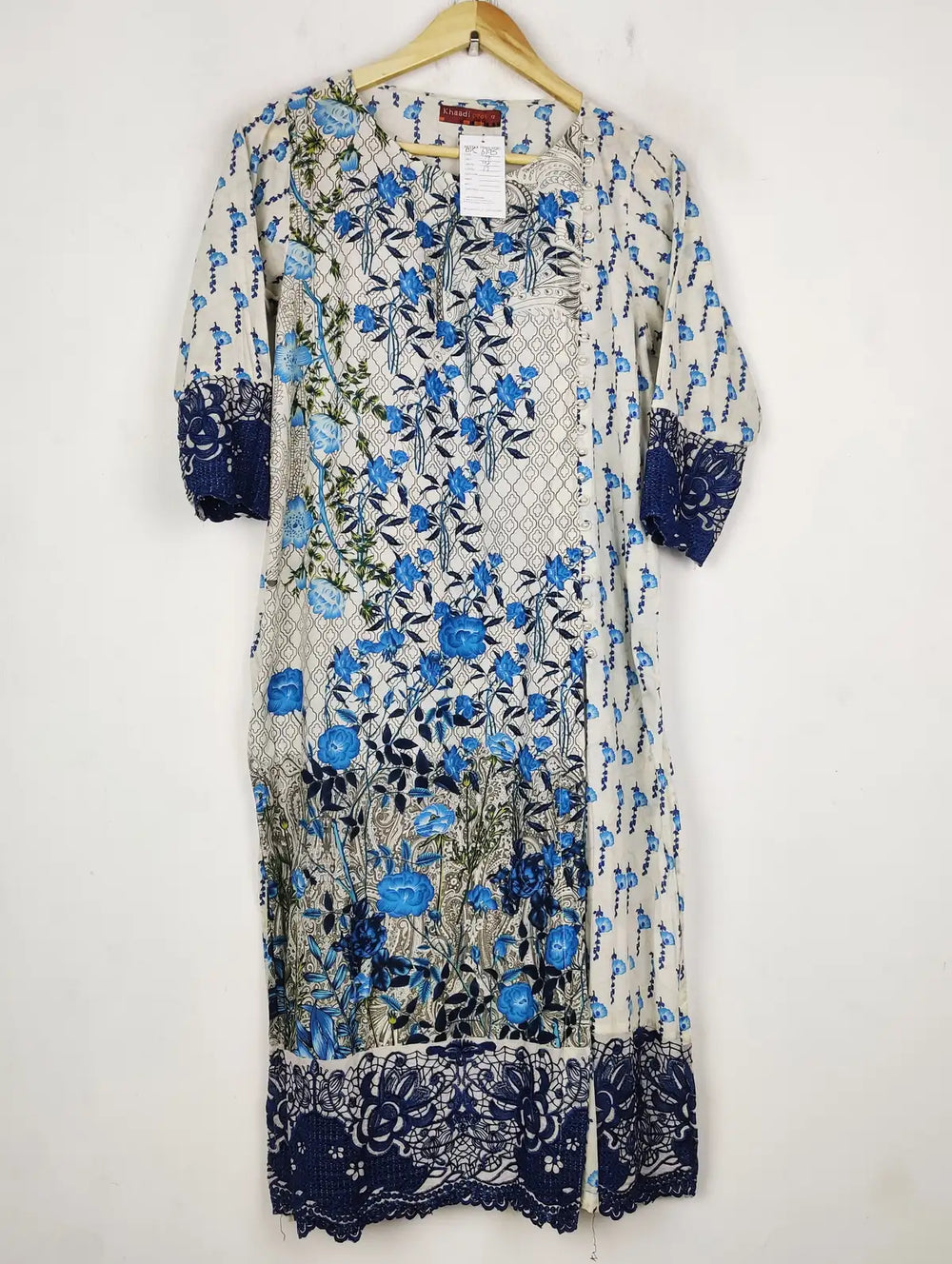 Buy online pre-used pre-loved 100% authentic & Original branded Khaadi (BK-6195) available in Pakistan. Top international brands avilable.