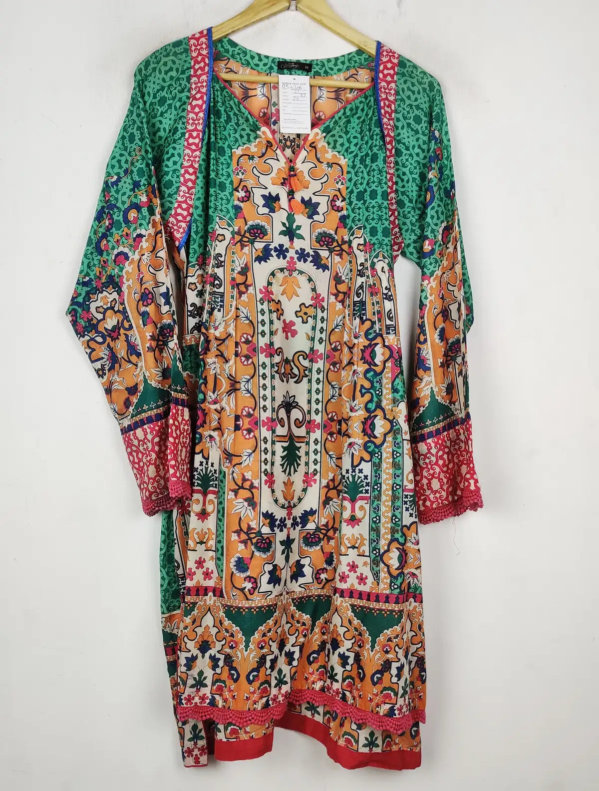 Buy online pre-used pre-loved 100% authentic & Original branded Almirah (BK-6206) available in Pakistan. Top international brands avilable.