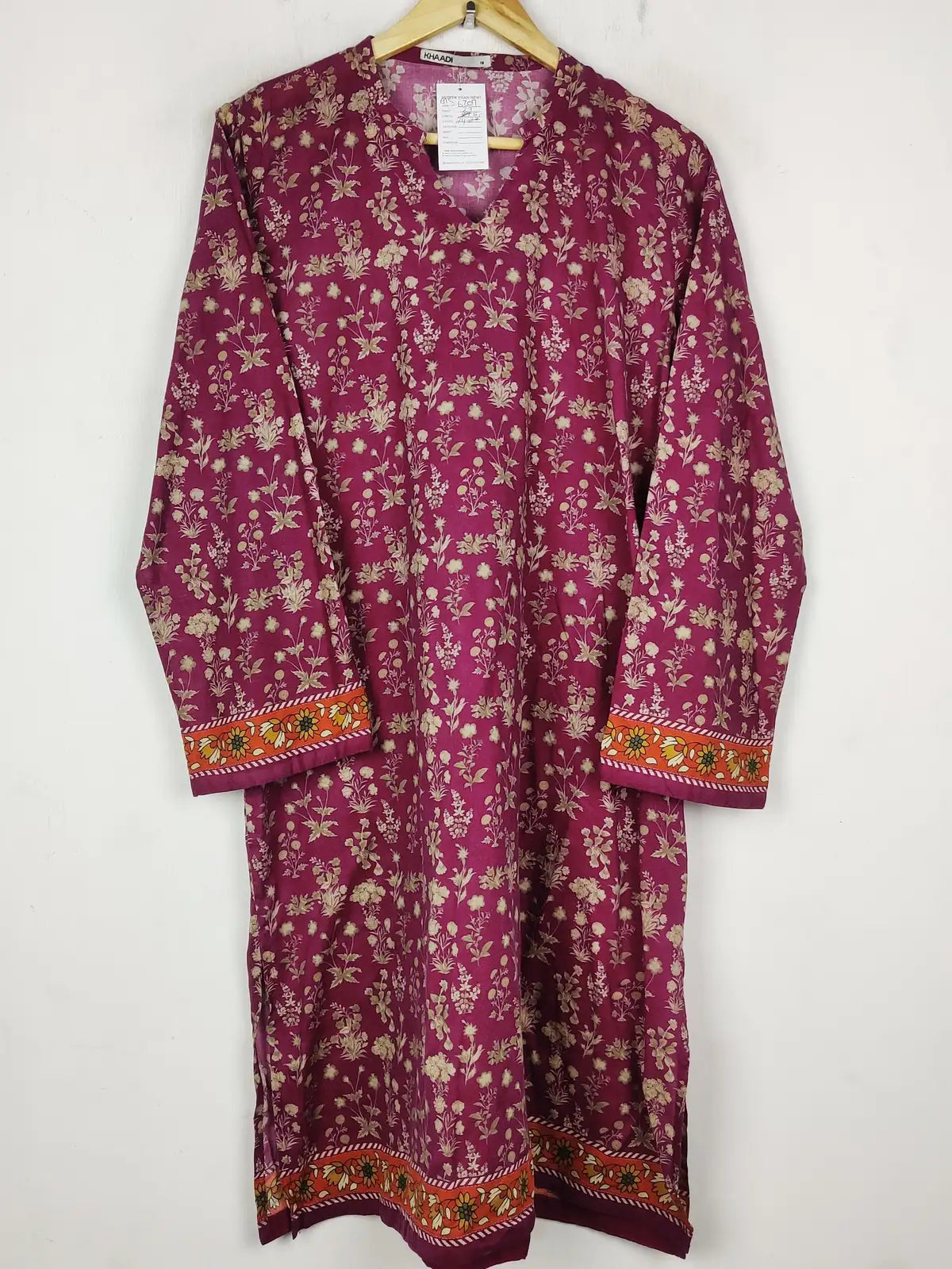 Buy online pre-used pre-loved 100% authentic & Original branded Khaadi (BK-6207) available in Pakistan. Top international brands avilable.