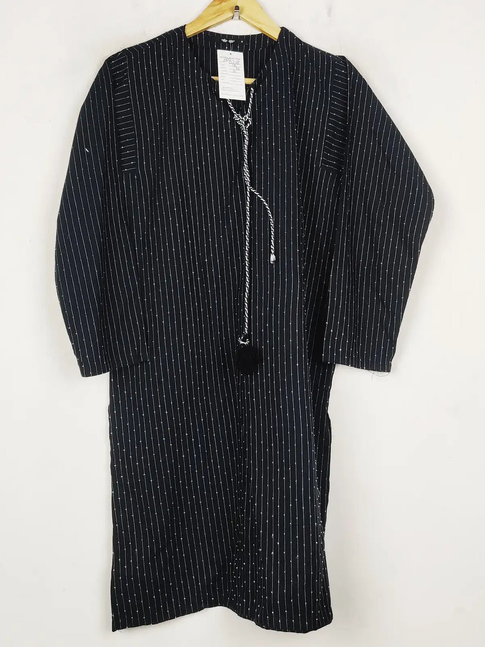 Buy online pre-used pre-loved 100% authentic & Original branded Khaadi (BK-6218) available in Pakistan. Top international brands avilable.