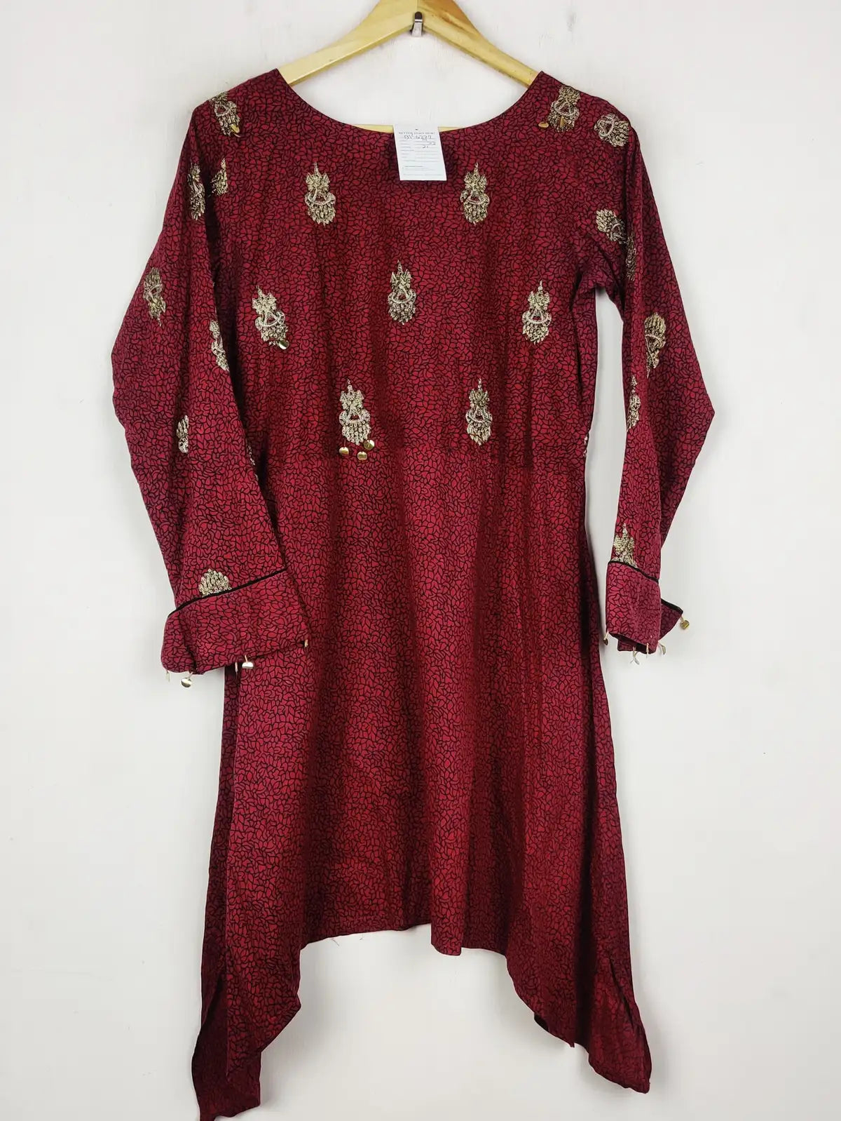 Buy online pre-used pre-loved 100% authentic & Original branded Iyna (BK-6227) available in Pakistan. Top international brands avilable.