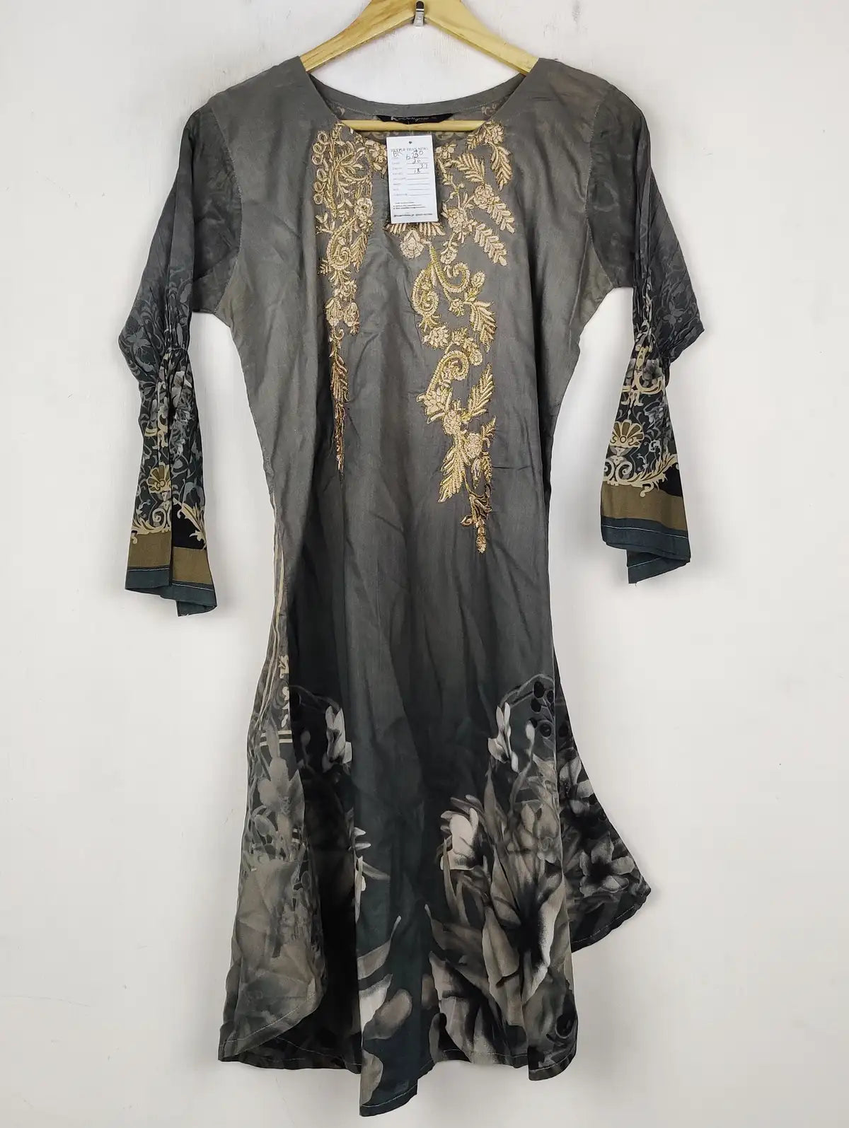 Buy online pre-used pre-loved 100% authentic & Original branded K.Designer (BK-6230) available in Pakistan. Top international brands avilable.