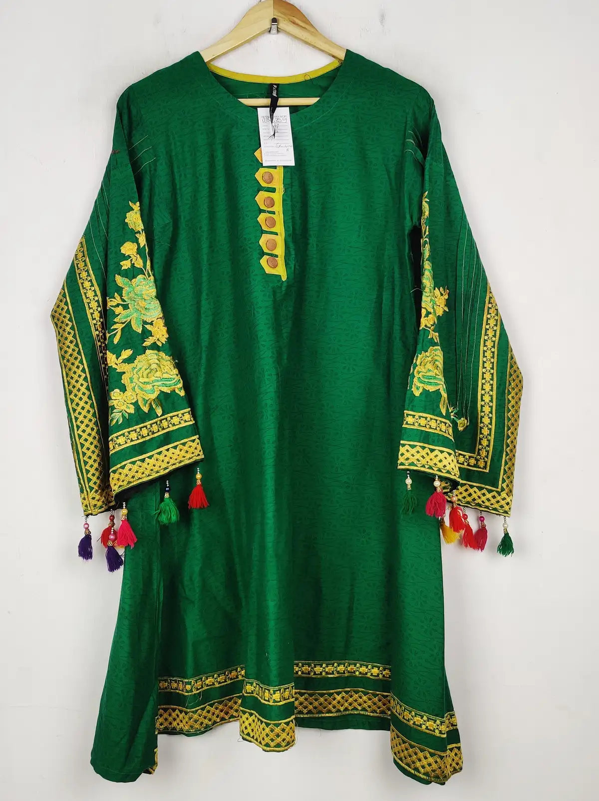 Buy online pre-used pre-loved 100% authentic & Original branded Fatima (BK-6259) available in Pakistan. Top international brands avilable.