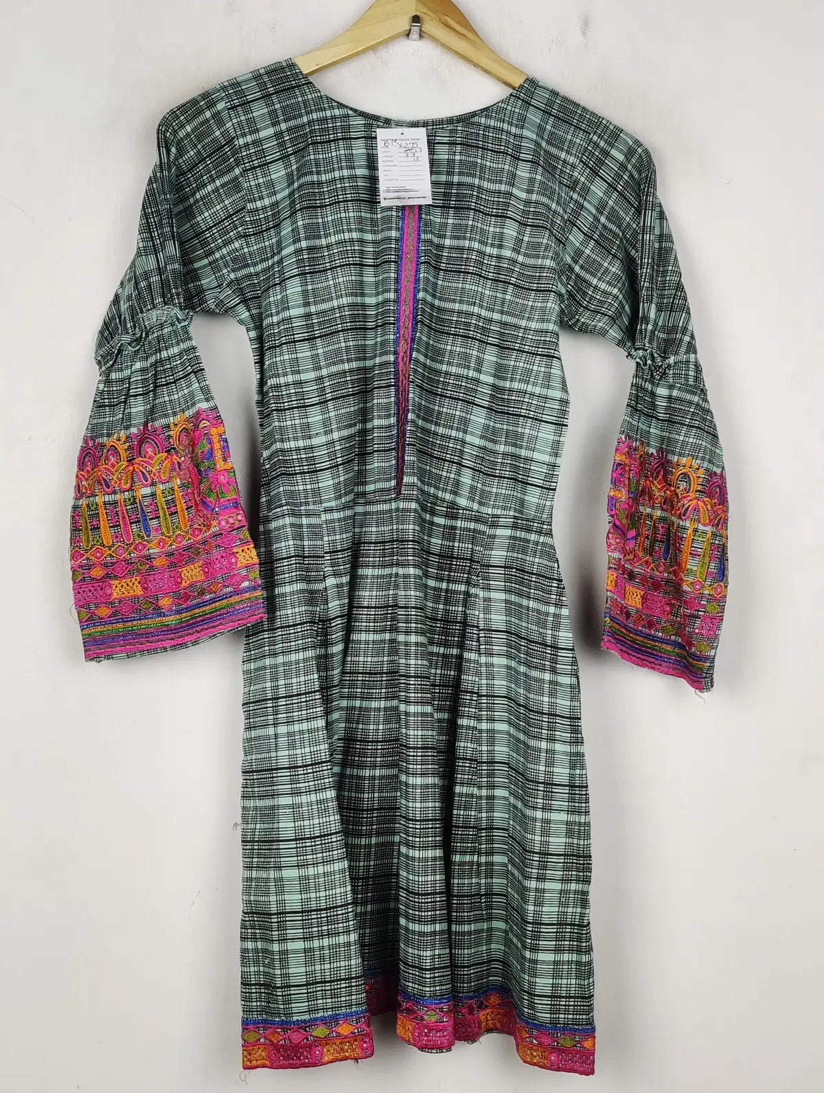 Buy online pre-used pre-loved 100% authentic & Original branded Unknown Brand (BK-6275) available in Pakistan. Top international brands avilable.