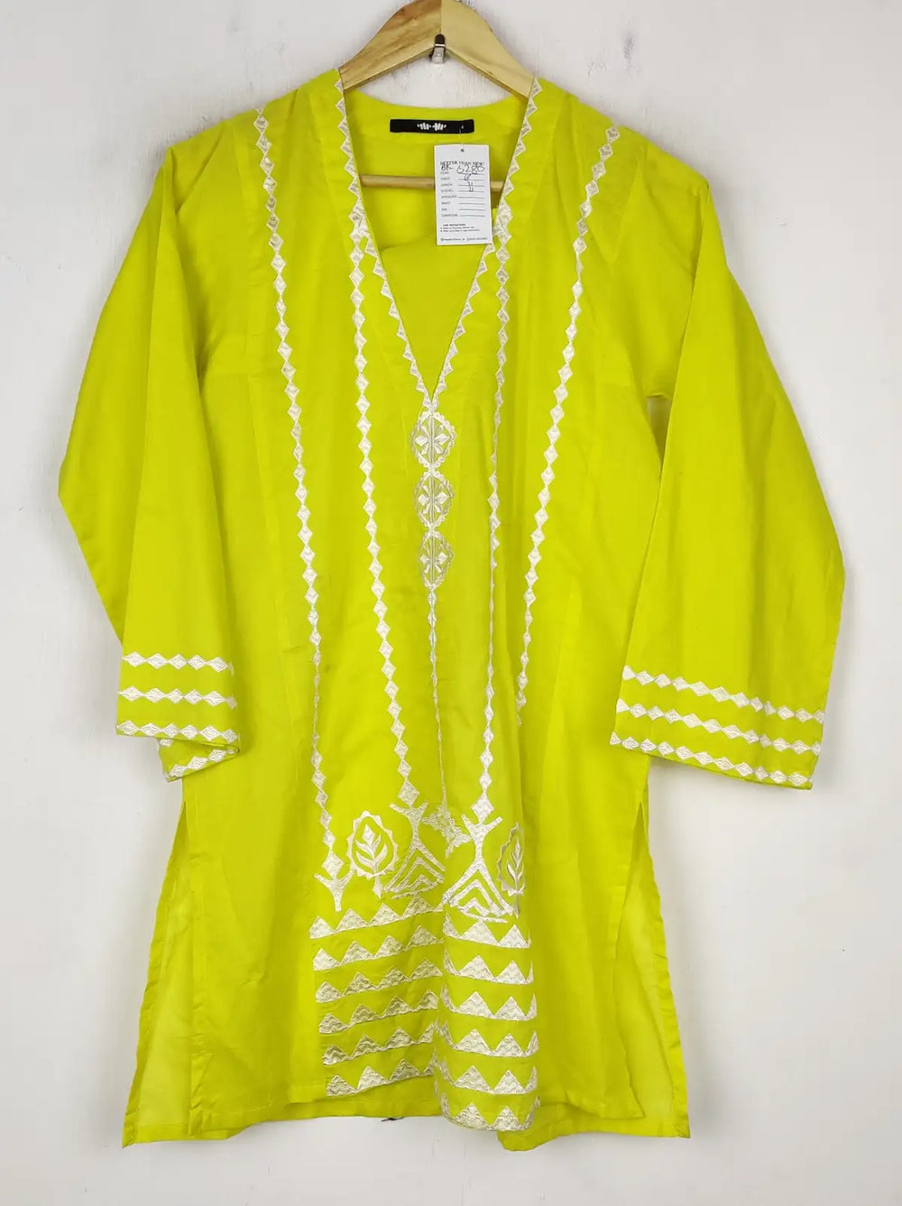 Buy online pre-used pre-loved 100% authentic & Original branded Khaadi (BK-6280) available in Pakistan. Top international brands avilable.