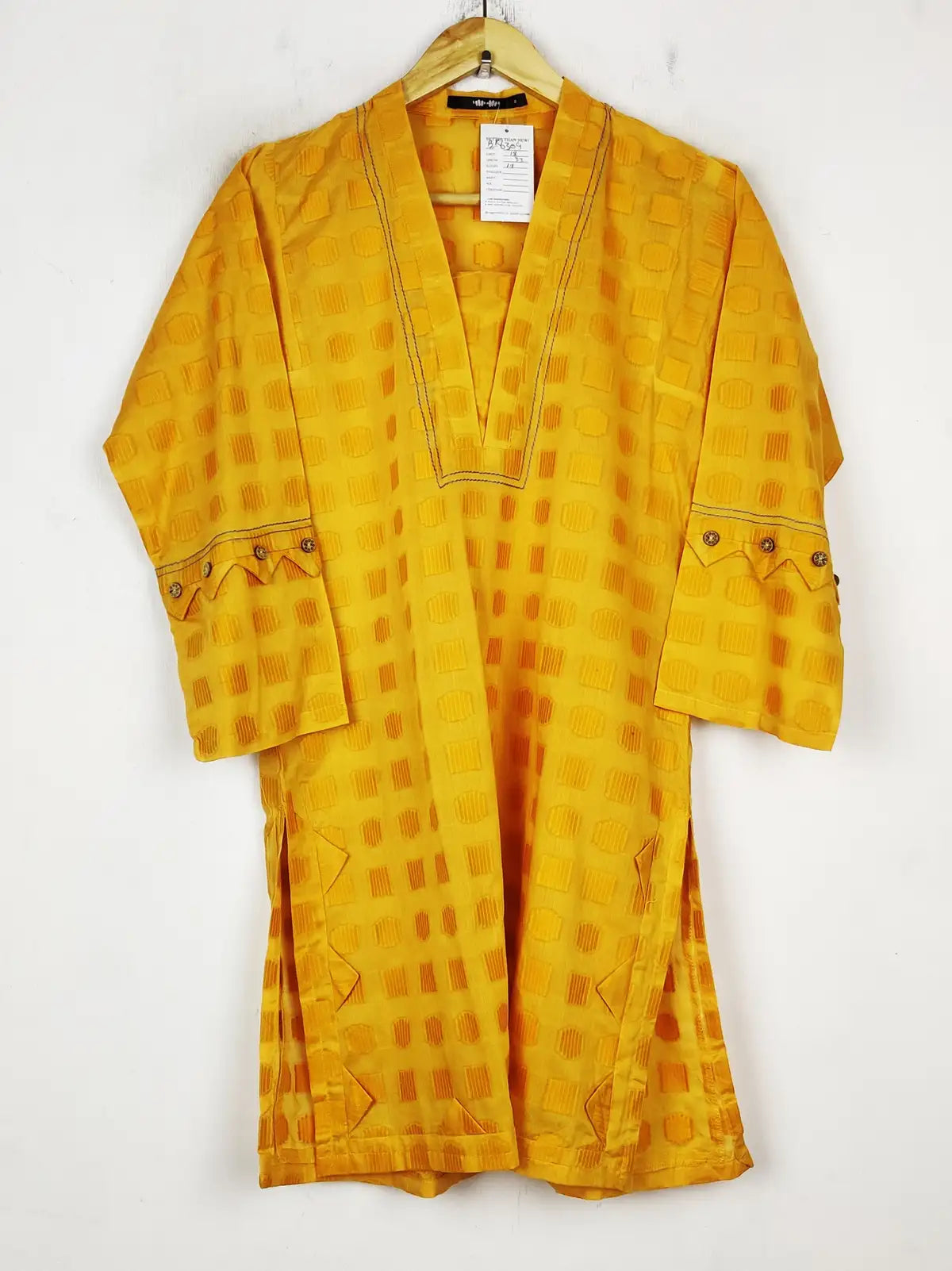 Buy online pre-used pre-loved 100% authentic & Original branded Khaadi (BK-6309) available in Pakistan. Top international brands avilable.