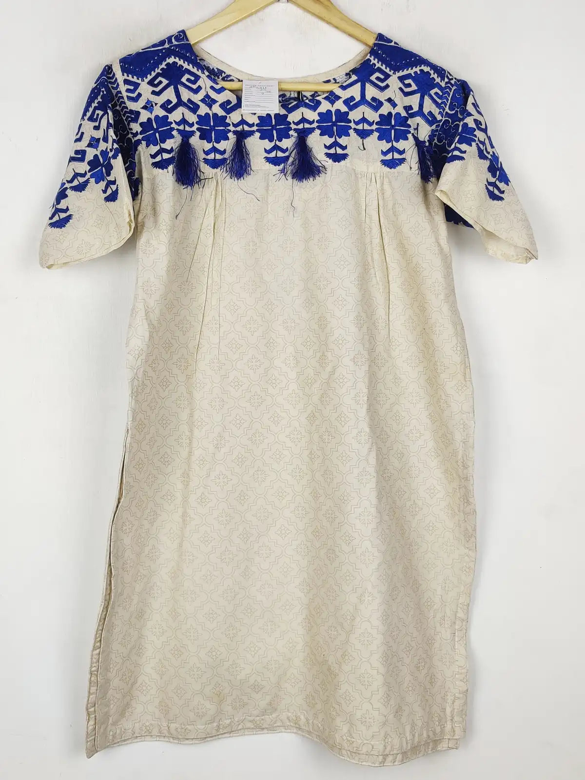 Buy online pre-used pre-loved 100% authentic & Original branded Unknown Brand (BK-6313) available in Pakistan. Top international brands avilable.