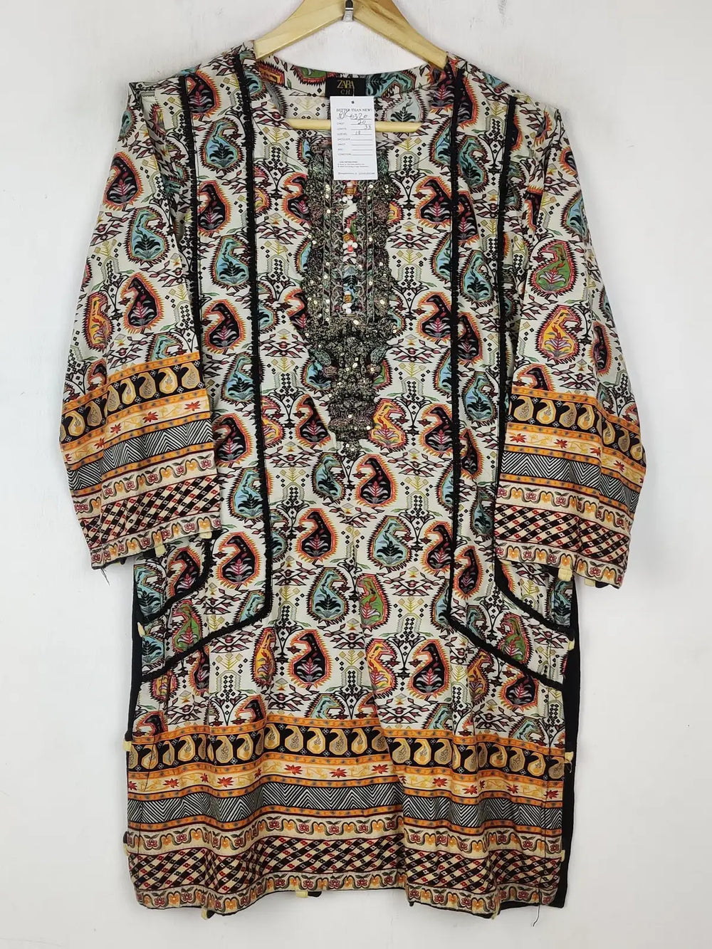 Buy online pre-used pre-loved 100% authentic & Original branded Zara (BK-6320) available in Pakistan. Top international brands avilable.