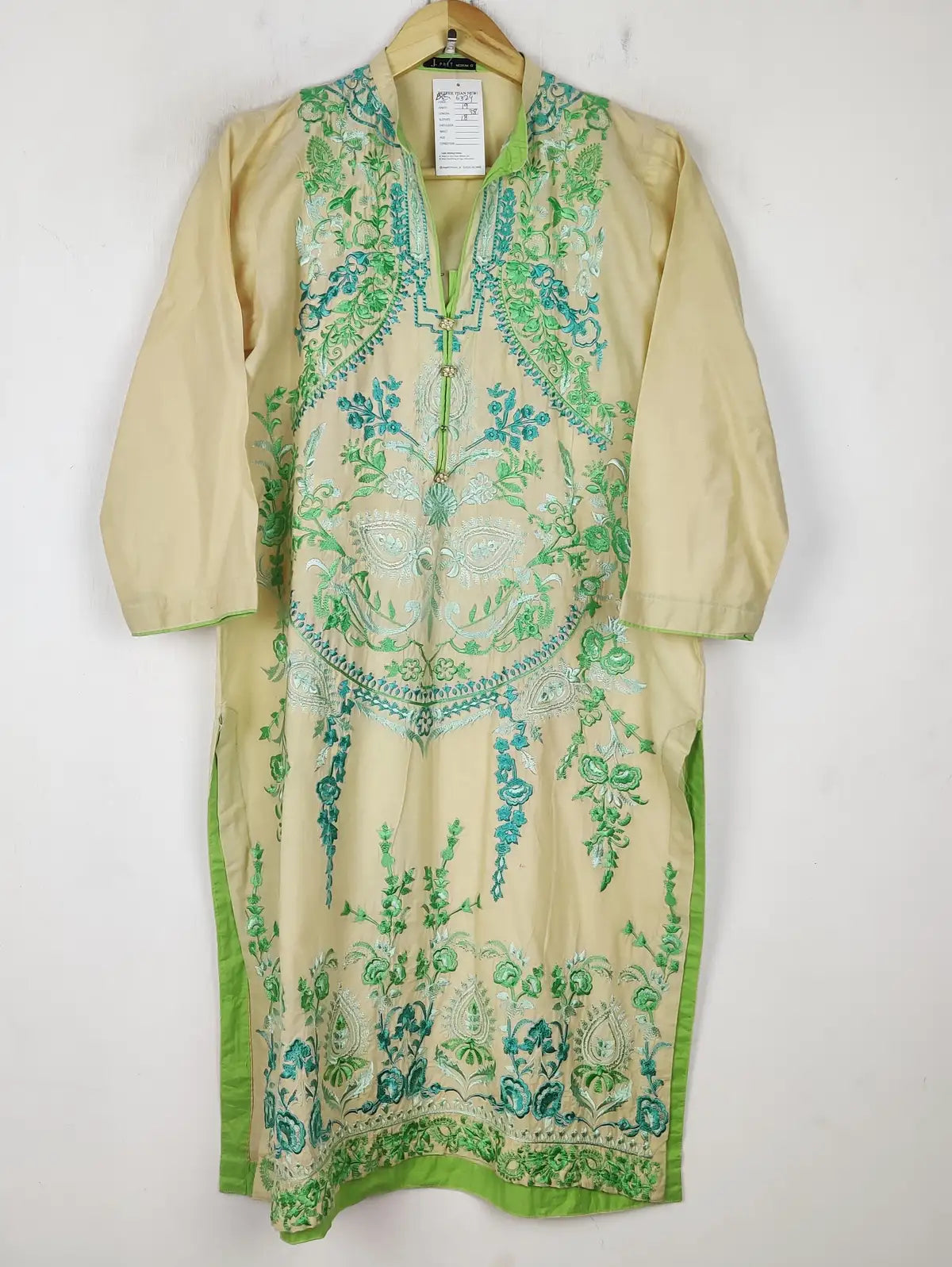 Buy online pre-used pre-loved 100% authentic & Original branded J. Pret (BK-6324) available in Pakistan. Top international brands avilable.