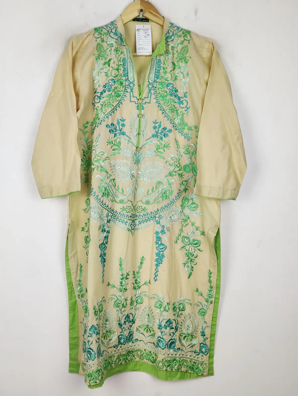 Buy online pre-used pre-loved 100% authentic & Original branded J. Pret (BK-6324) available in Pakistan. Top international brands avilable.