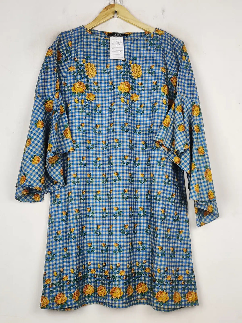 Buy online pre-used pre-loved 100% authentic & Original branded Khaadi (BK-6388) available in Pakistan. Top international brands avilable.