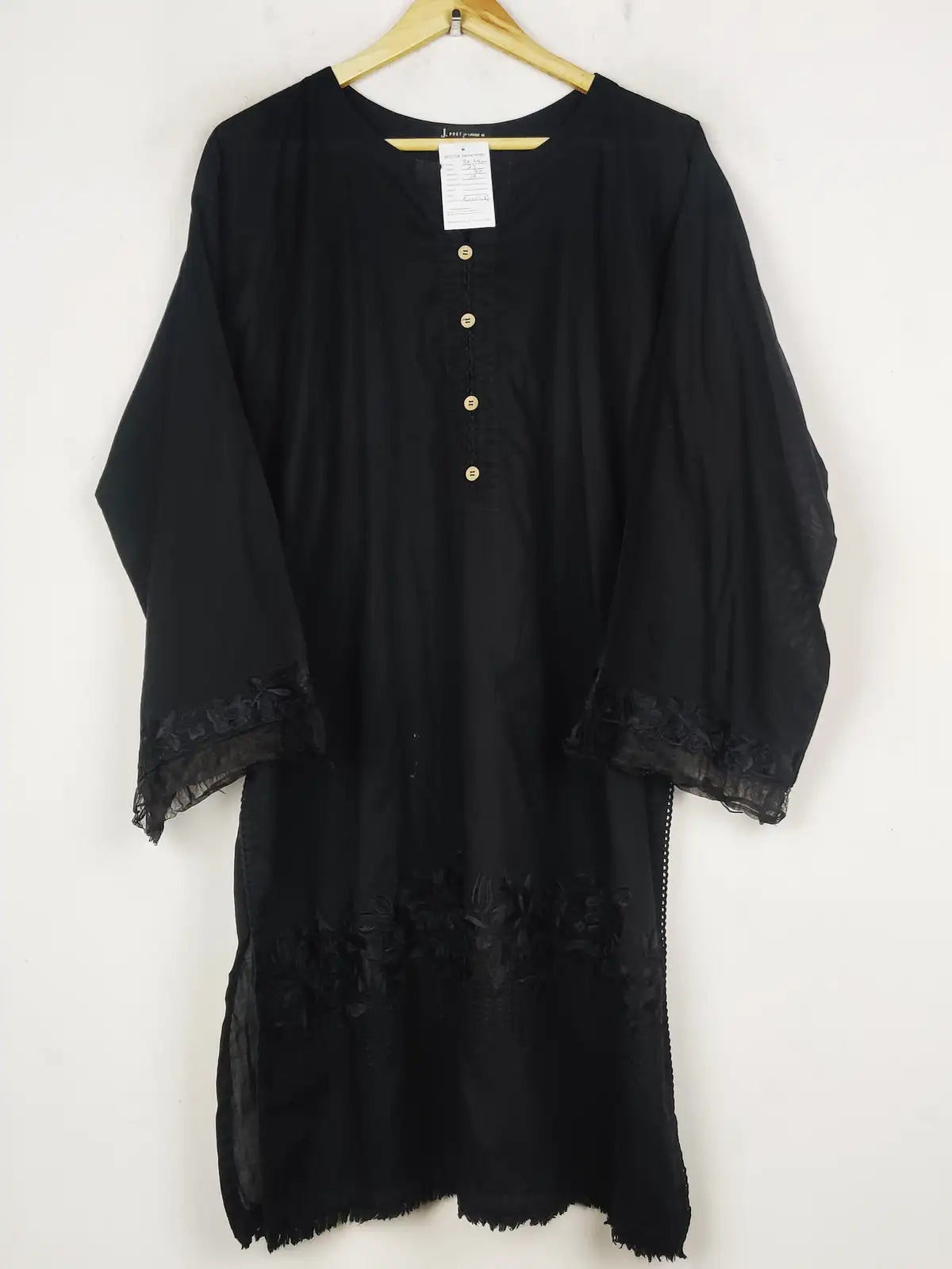 Buy online pre-used pre-loved 100% authentic & Original branded J. Pret (BK-6400) available in Pakistan. Top international brands avilable.